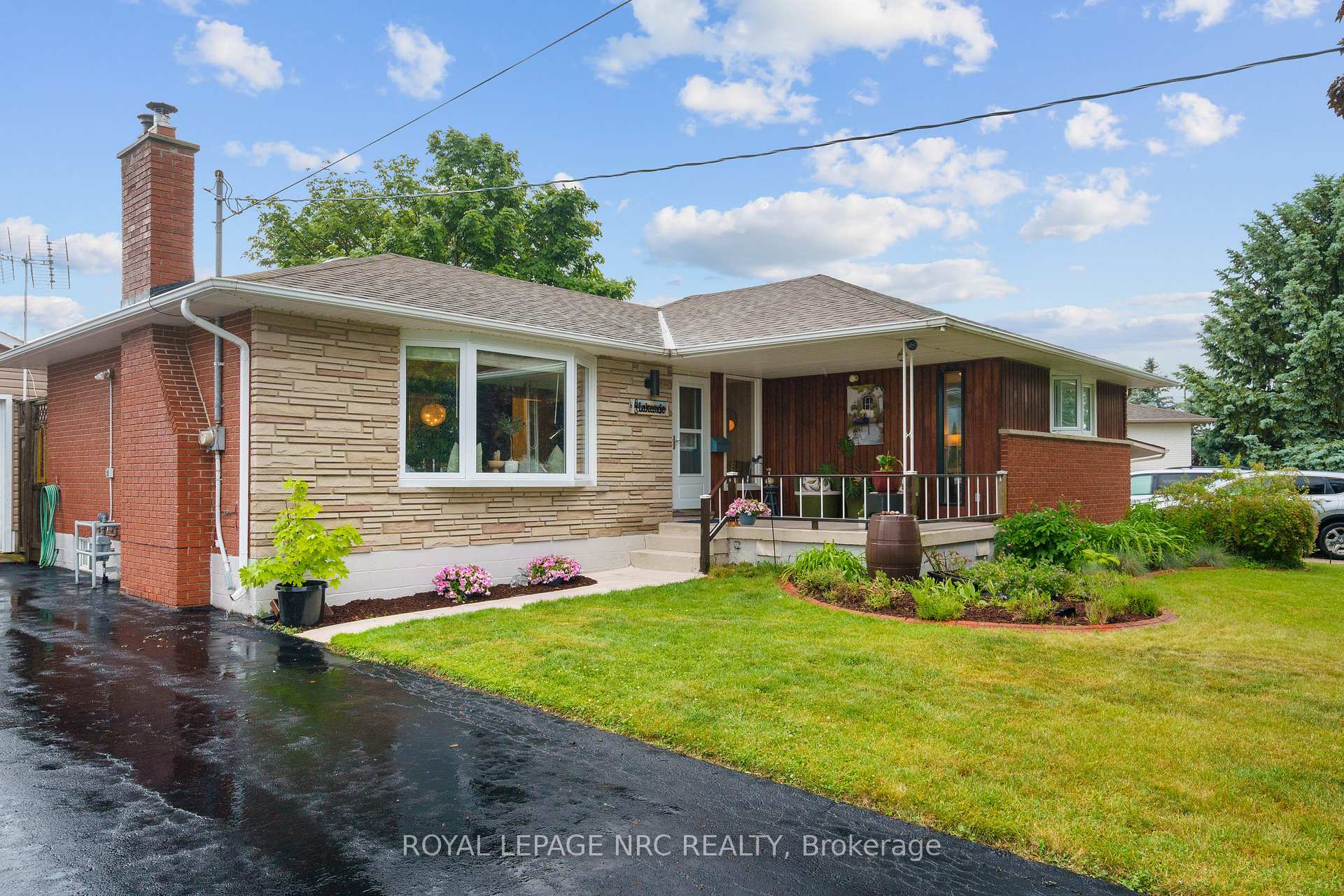Front of 83 Lakeside Drive