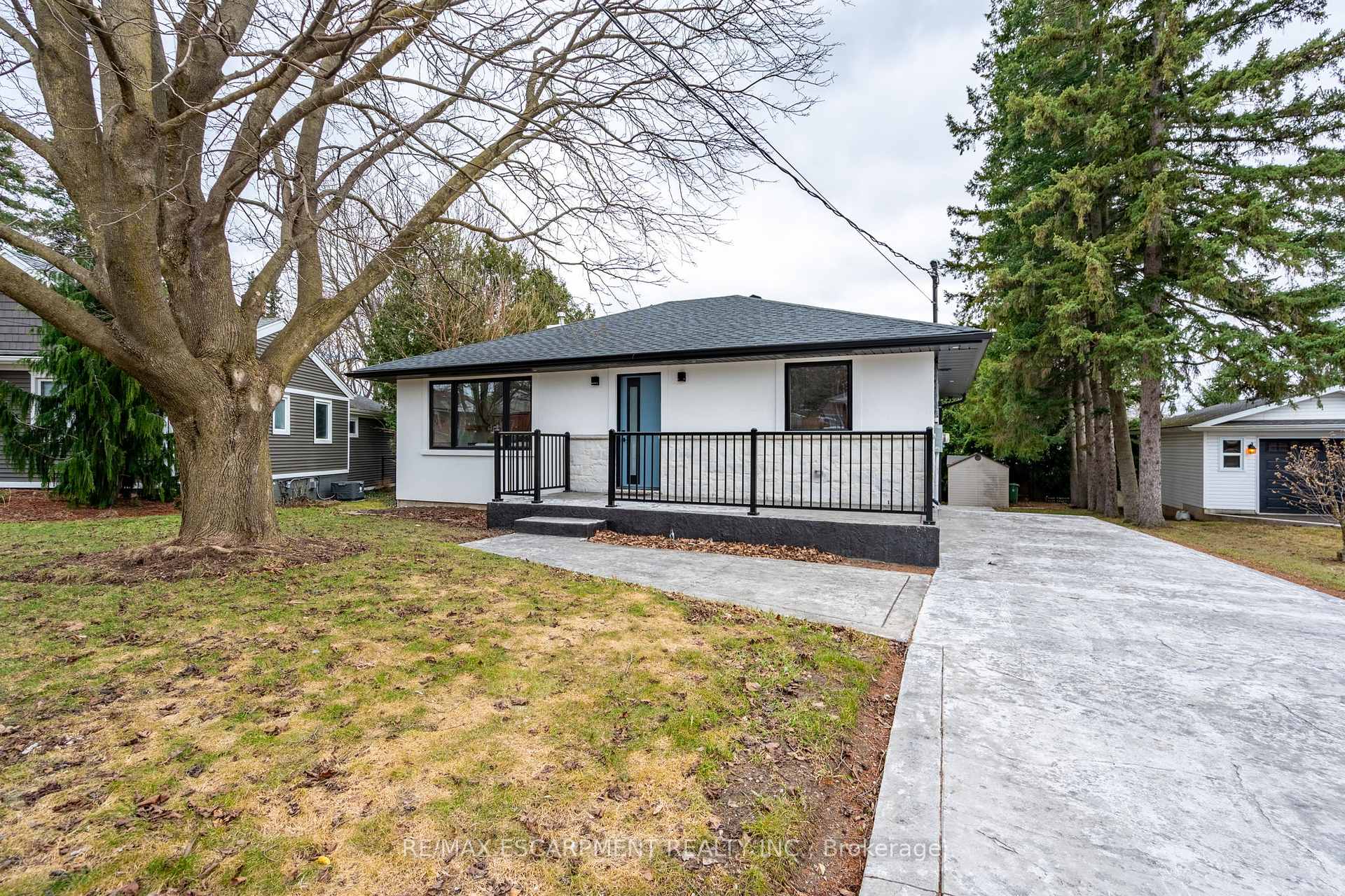 Photo 1 of 11 James Street, Hamilton, Waterdown — HOMEH