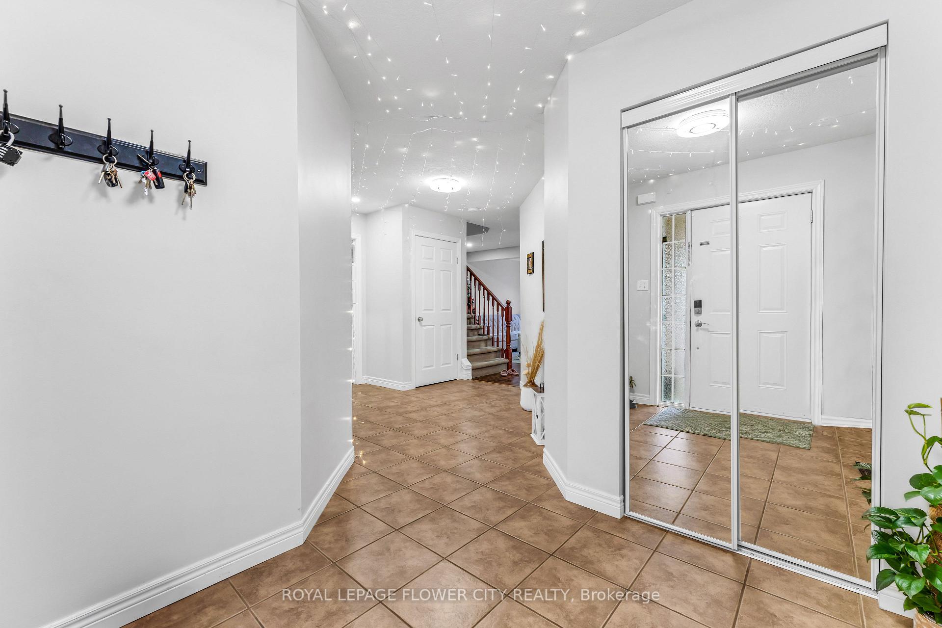 Photo 8 of 369 Thomas Slee Drive, Kitchener — HOMEH