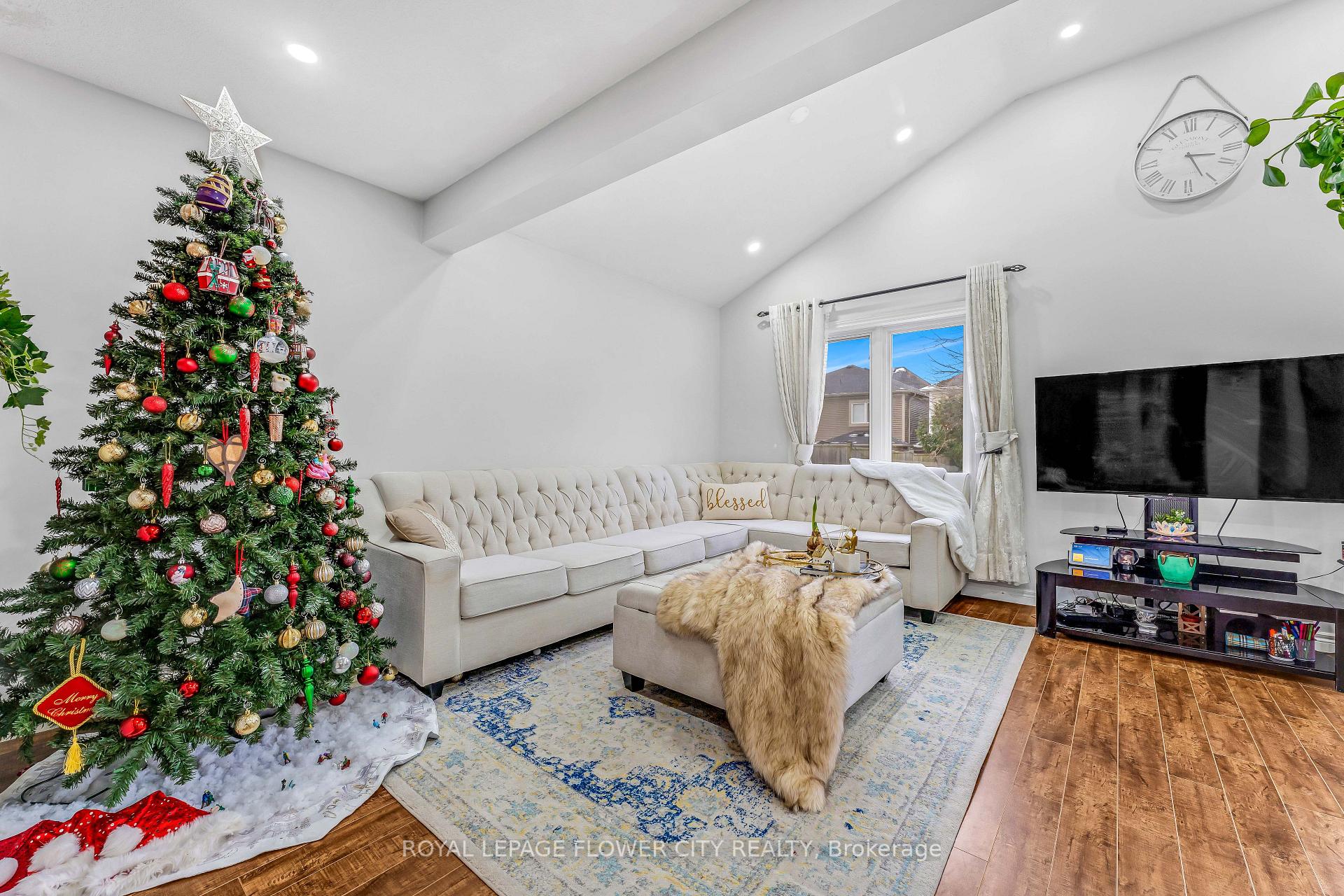 Photo 9 of 369 Thomas Slee Drive, Kitchener — HOMEH