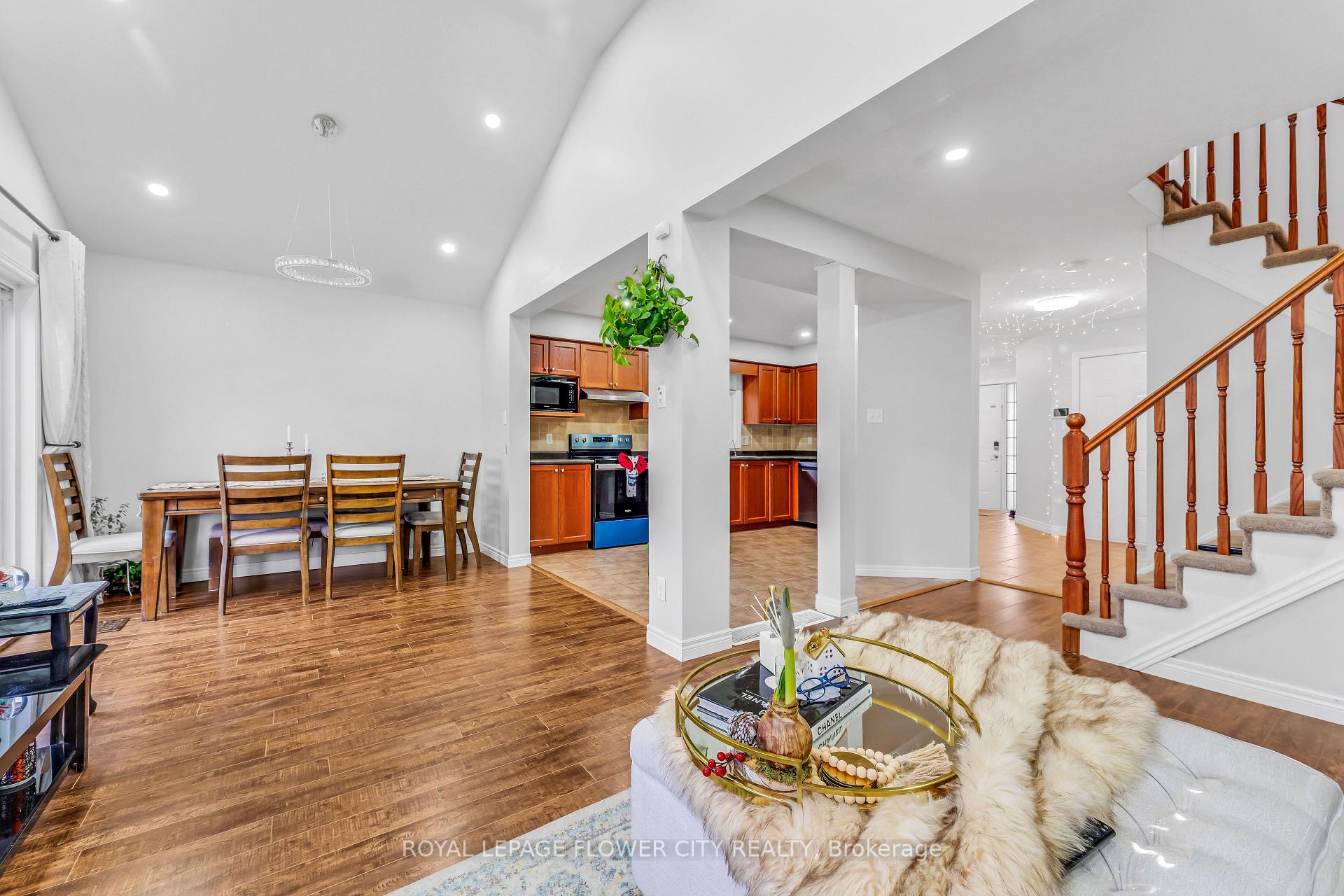 Photo 13 of 369 Thomas Slee Drive, Kitchener — HOMEH