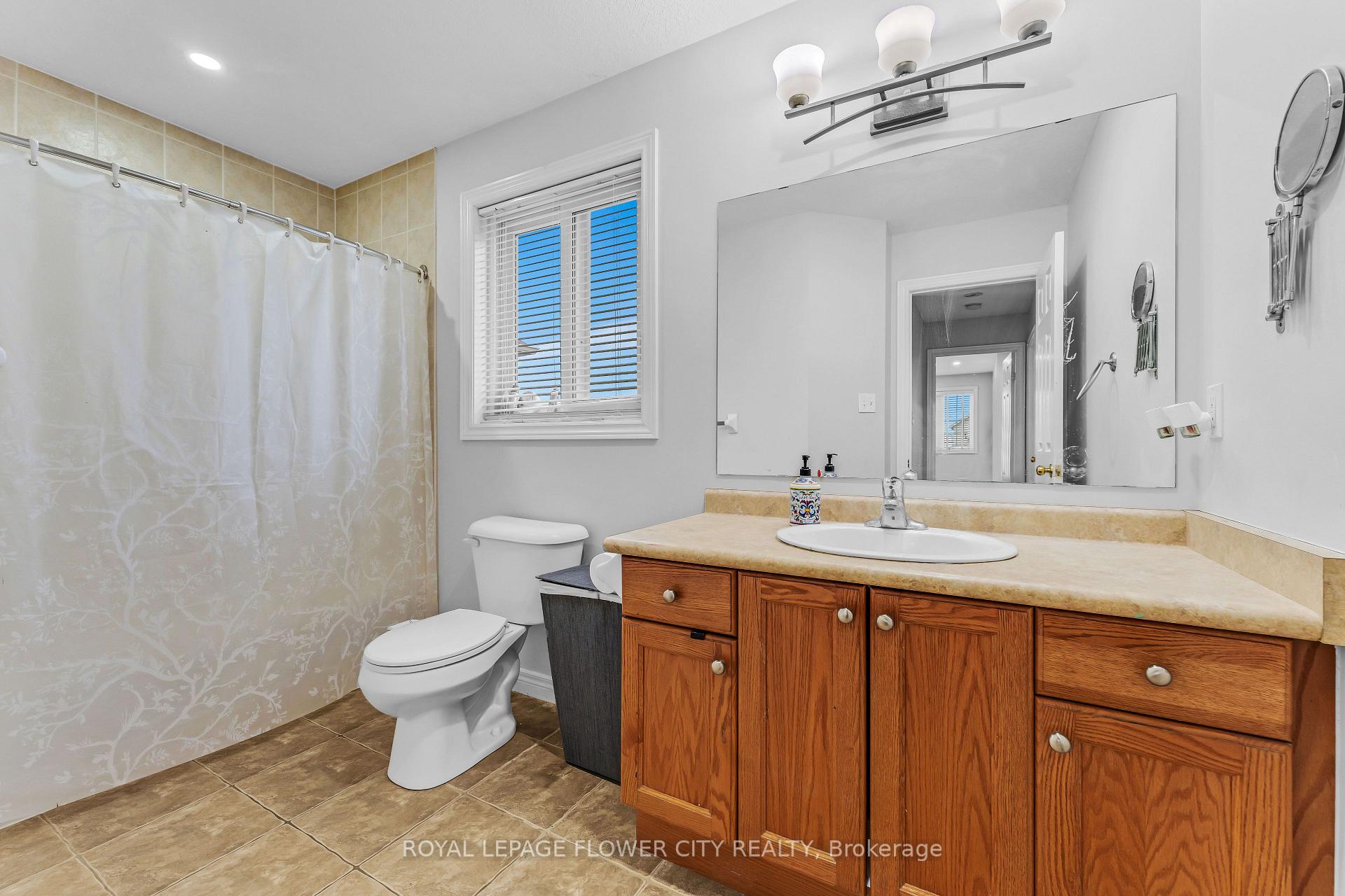 Photo 20 of 369 Thomas Slee Drive, Kitchener — HOMEH