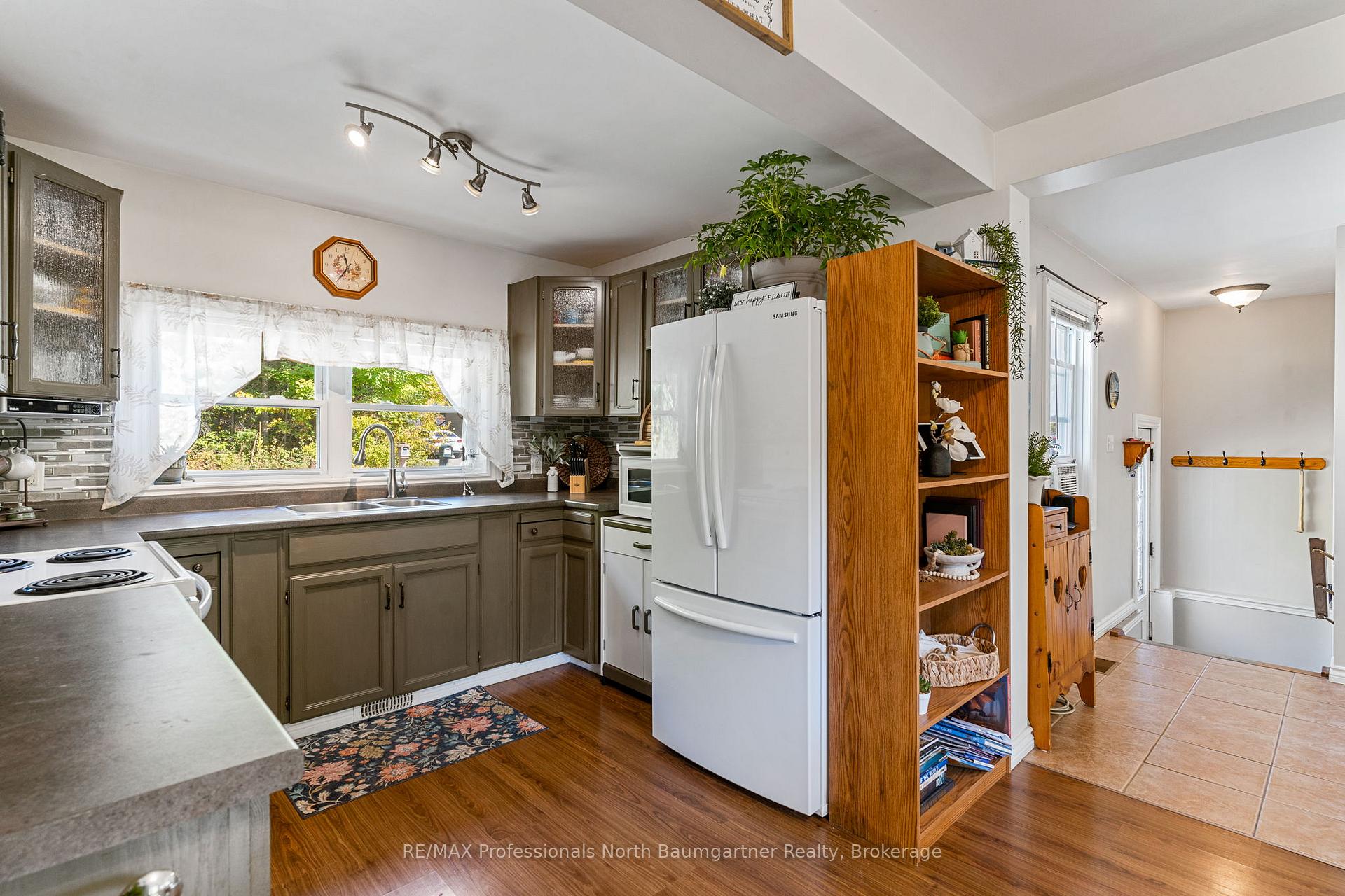 Photo 9 of 1834 Scotch Line Road W, Minden Hills, Minden — HOMEH