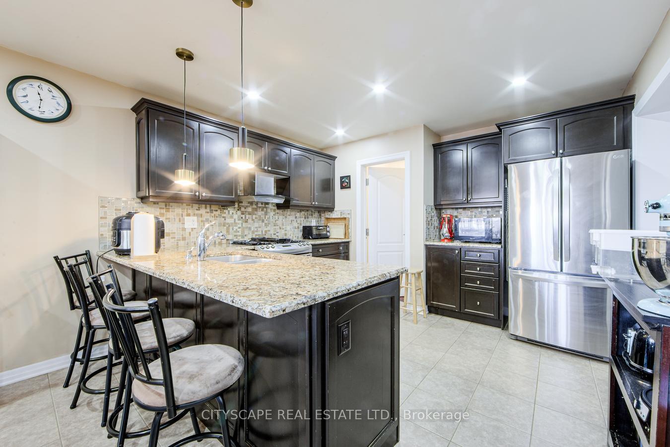Photo 13 of 48 Agricola Road, Brampton, Northwest Brampton — HOMEH