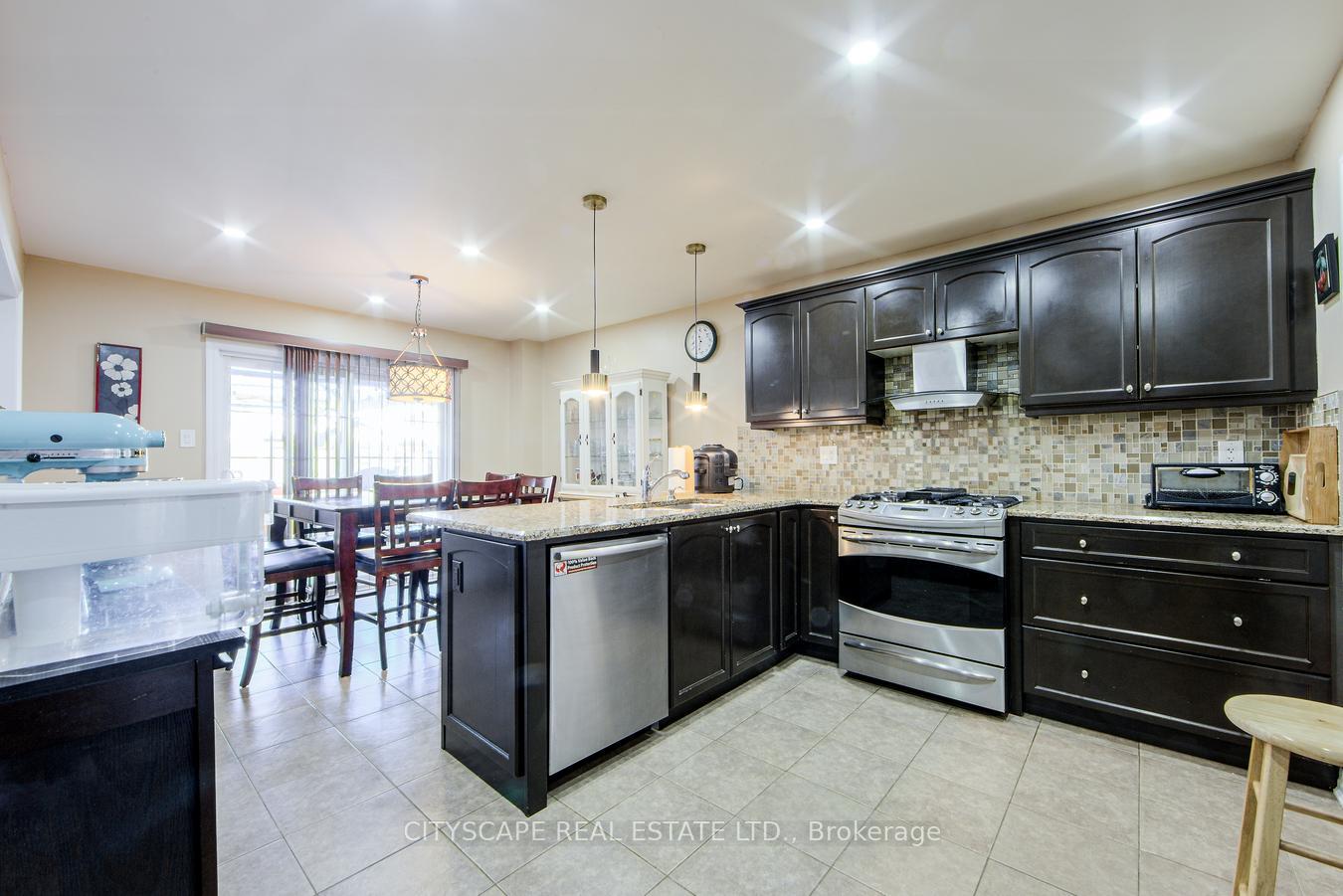 Photo 26 of 48 Agricola Road, Brampton, Northwest Brampton — HOMEH