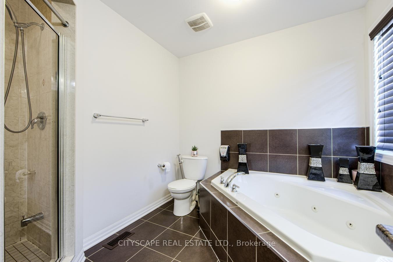 Photo 32 of 48 Agricola Road, Brampton, Northwest Brampton — HOMEH