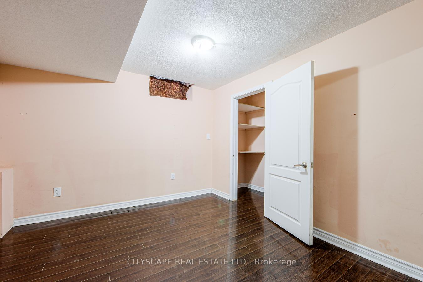 Photo 24 of 48 Agricola Road, Brampton, Northwest Brampton — HOMEH