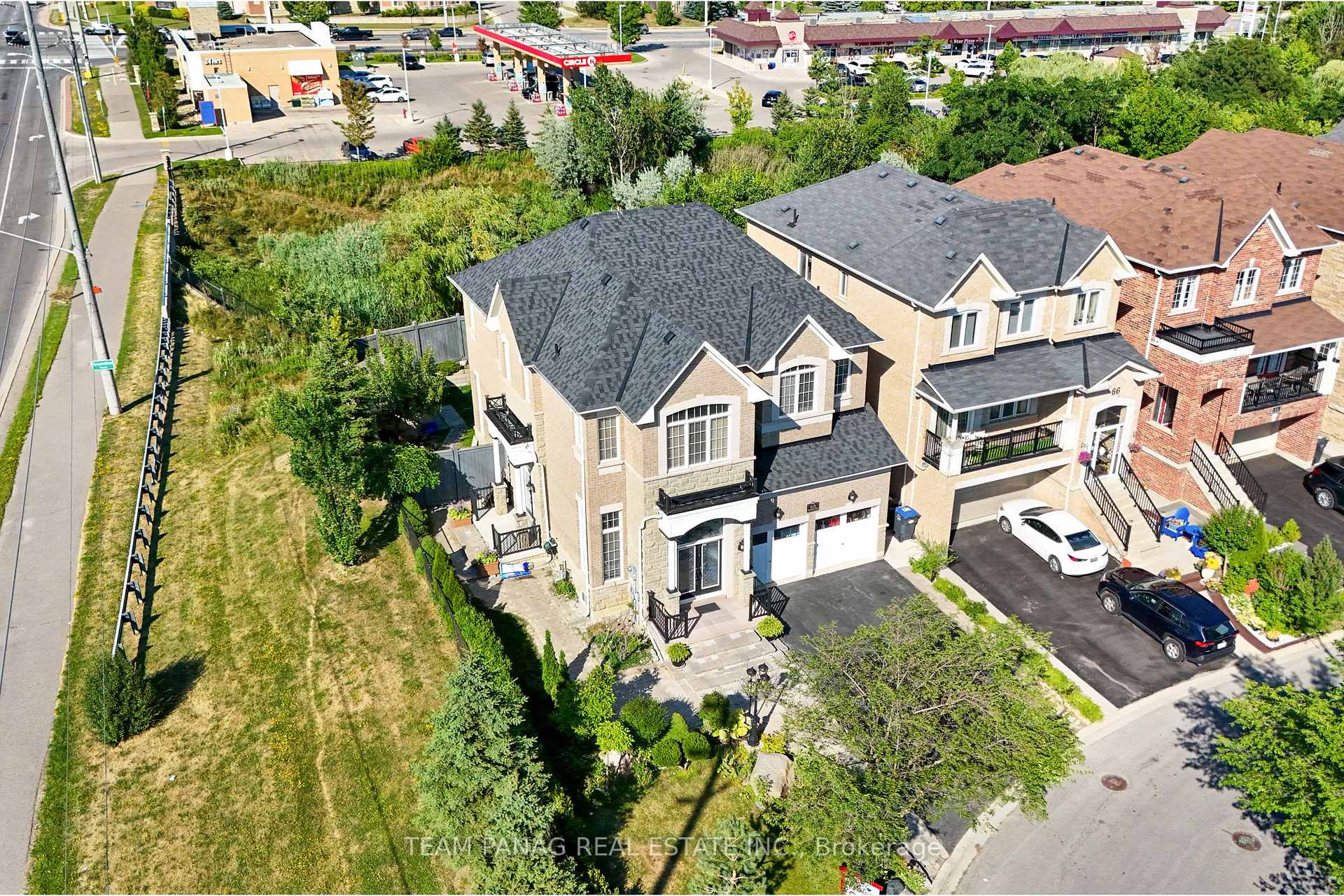 Photo 3 of 68 Everingham Circle, Brampton, Sandringham-Wellington — HOMEH