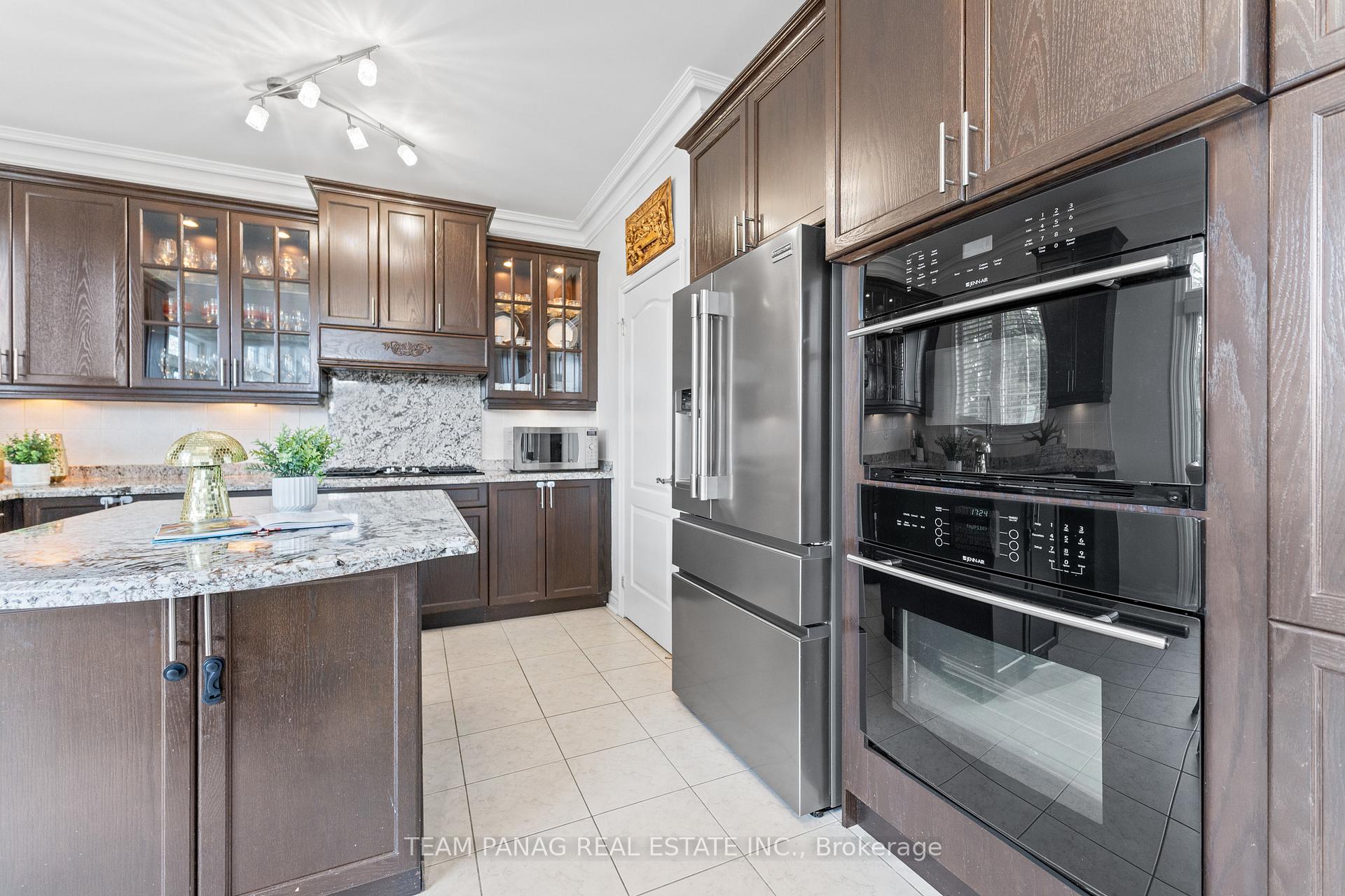 Photo 12 of 68 Everingham Circle, Brampton, Sandringham-Wellington — HOMEH