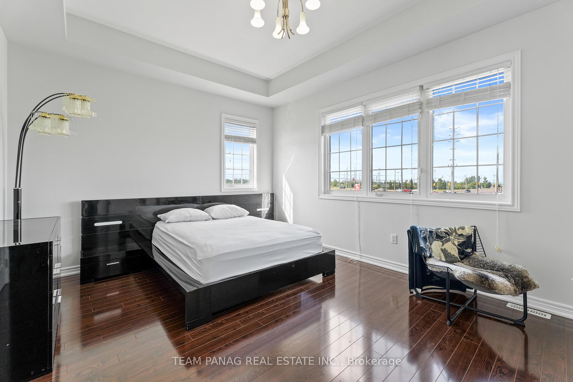 Photo 18 of 68 Everingham Circle, Brampton, Sandringham-Wellington — HOMEH