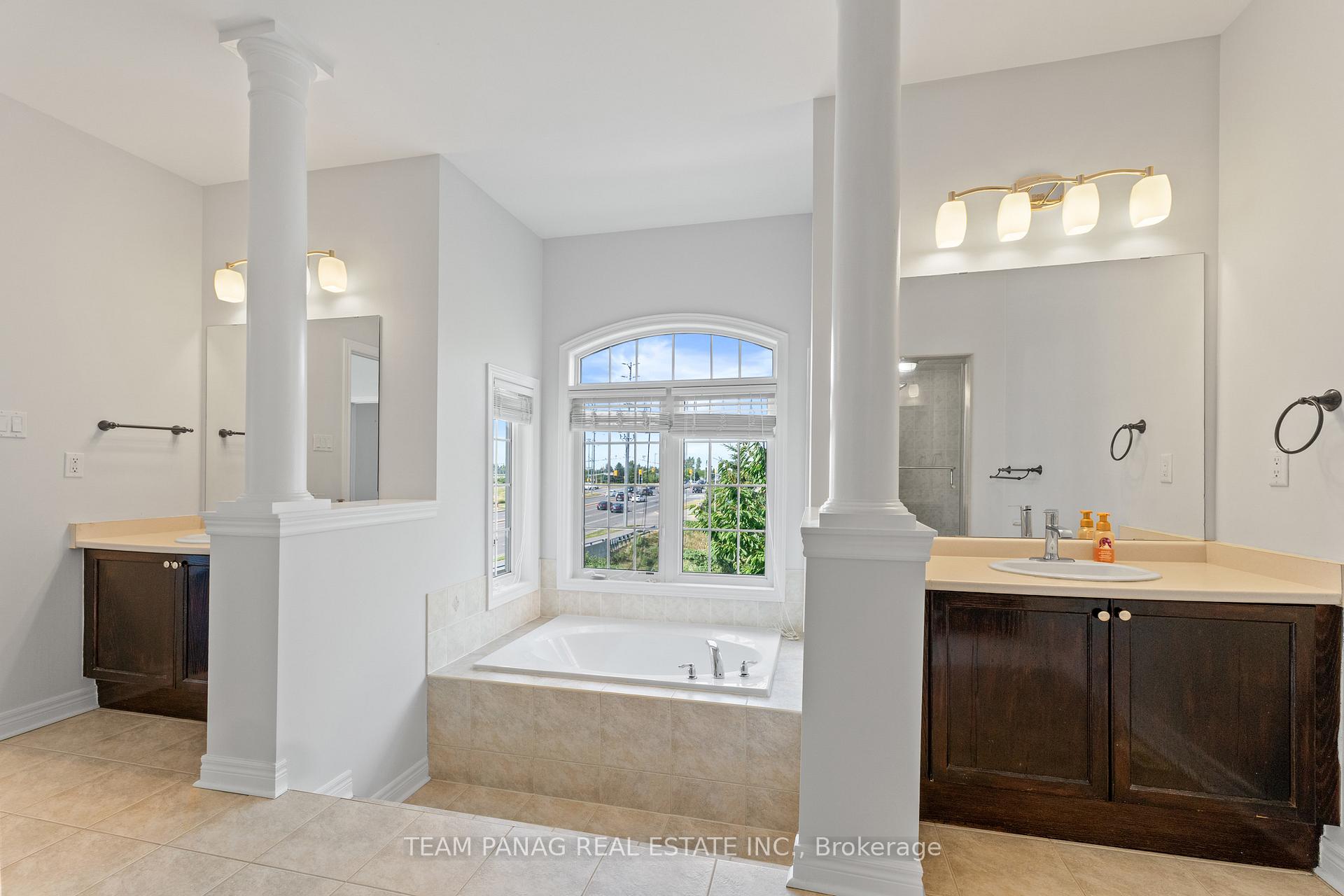 Photo 21 of 68 Everingham Circle, Brampton, Sandringham-Wellington — HOMEH