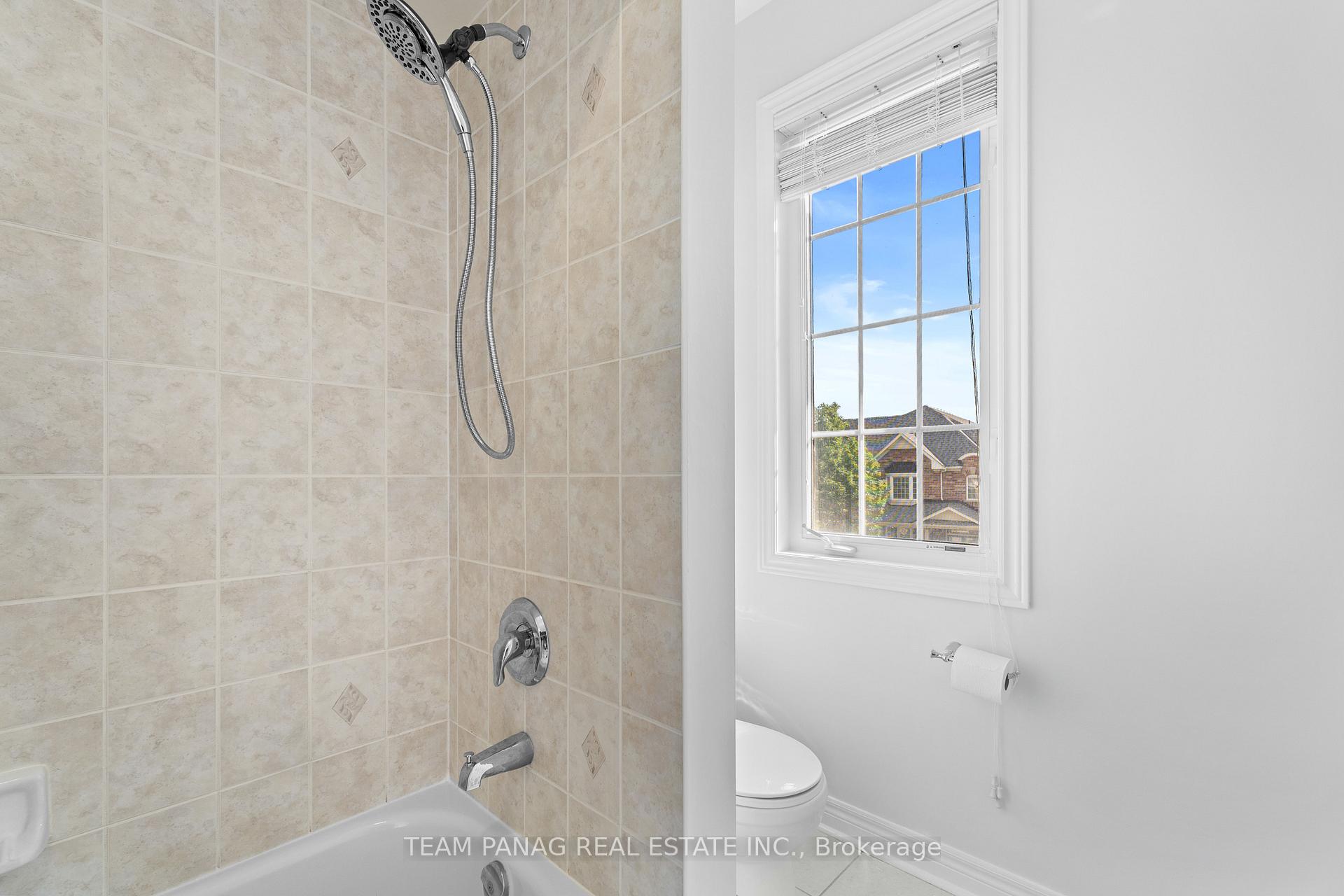 Photo 27 of 68 Everingham Circle, Brampton, Sandringham-Wellington — HOMEH