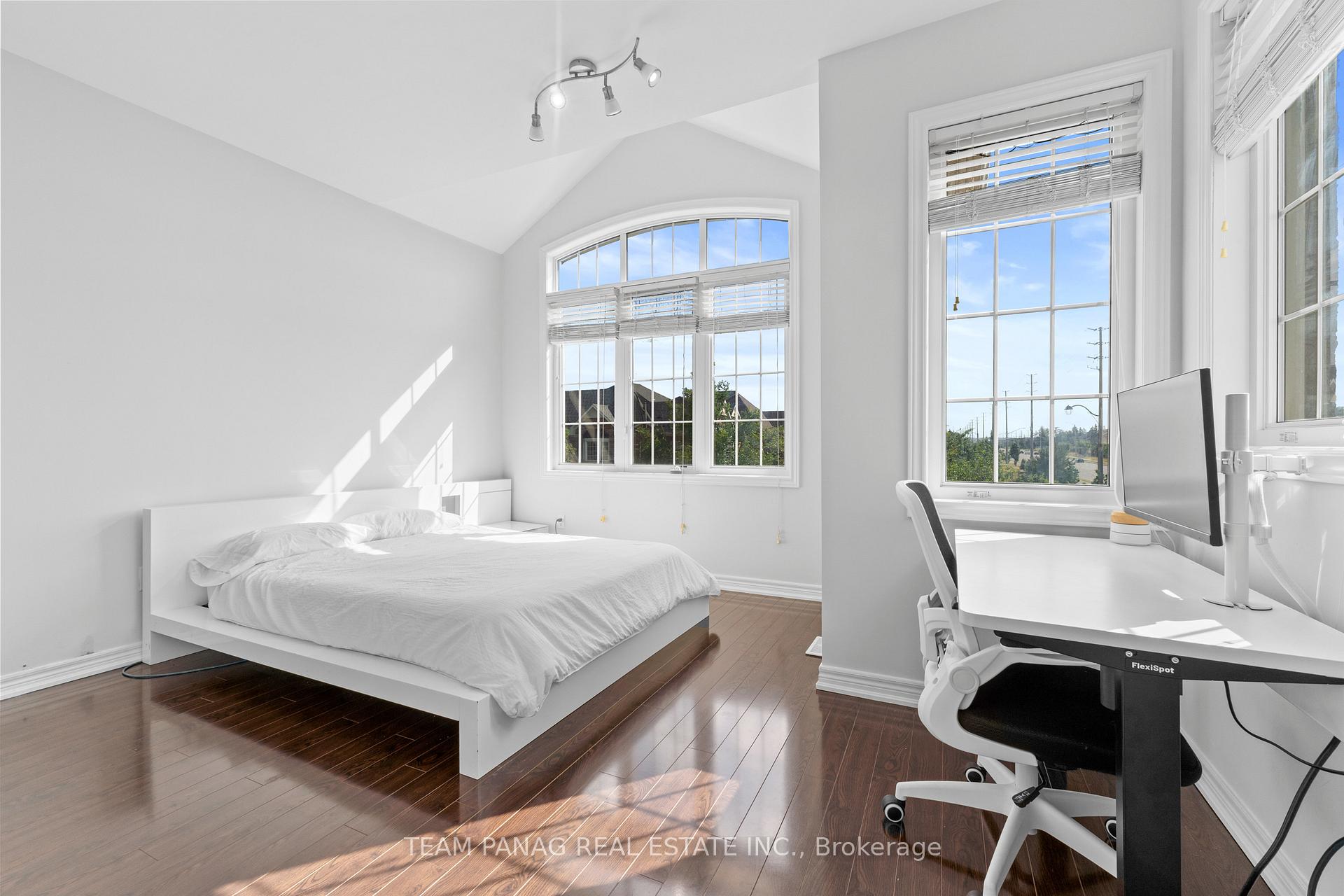 Photo 40 of 68 Everingham Circle, Brampton, Sandringham-Wellington — HOMEH