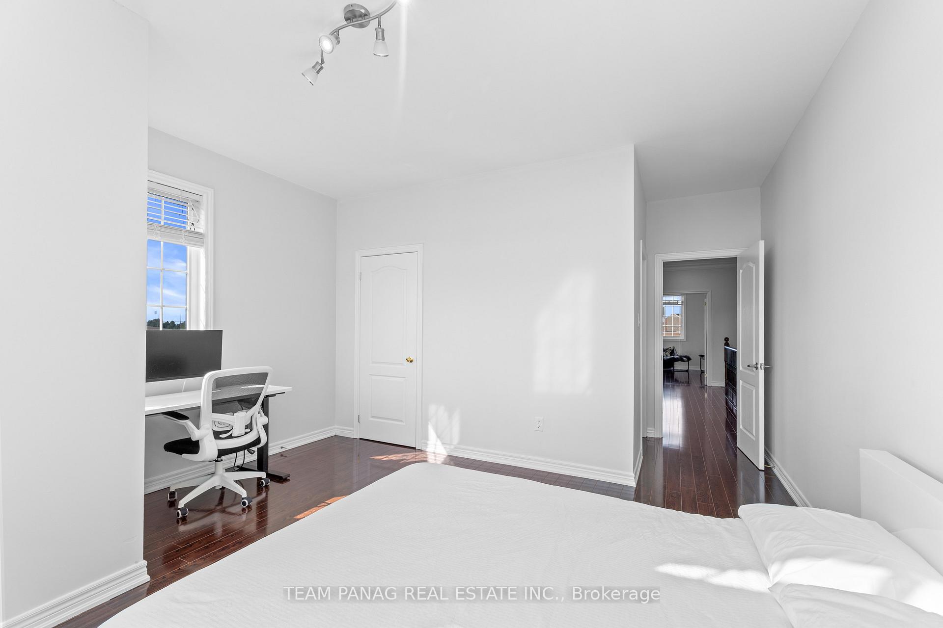 Photo 35 of 68 Everingham Circle, Brampton, Sandringham-Wellington — HOMEH