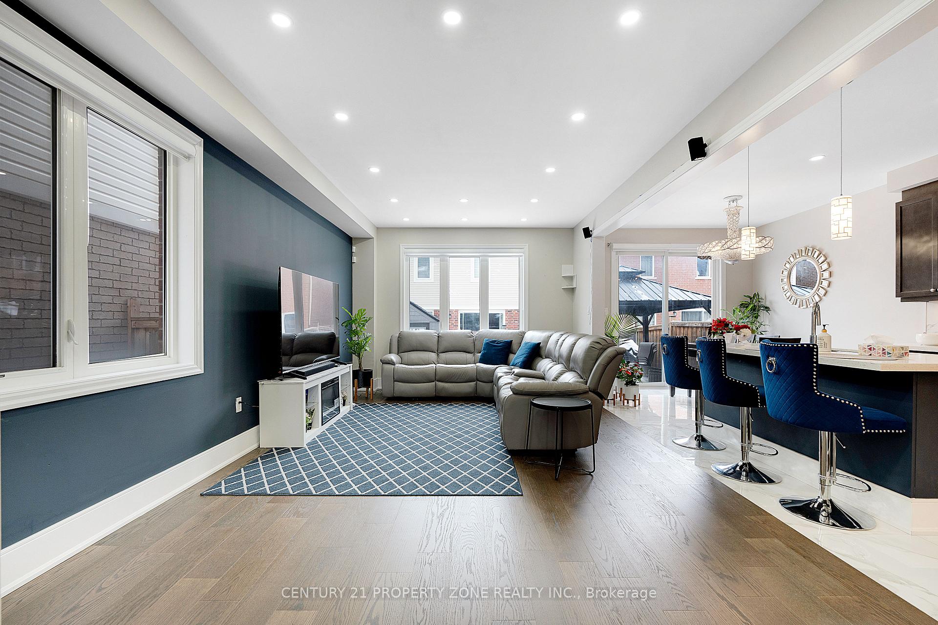 Photo 3 of 9 Giltspur Road, Brampton, Northwest Brampton — HOMEH