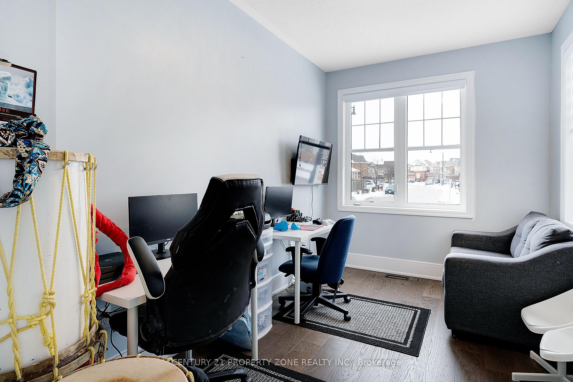 Photo 8 of 9 Giltspur Road, Brampton, Northwest Brampton — HOMEH