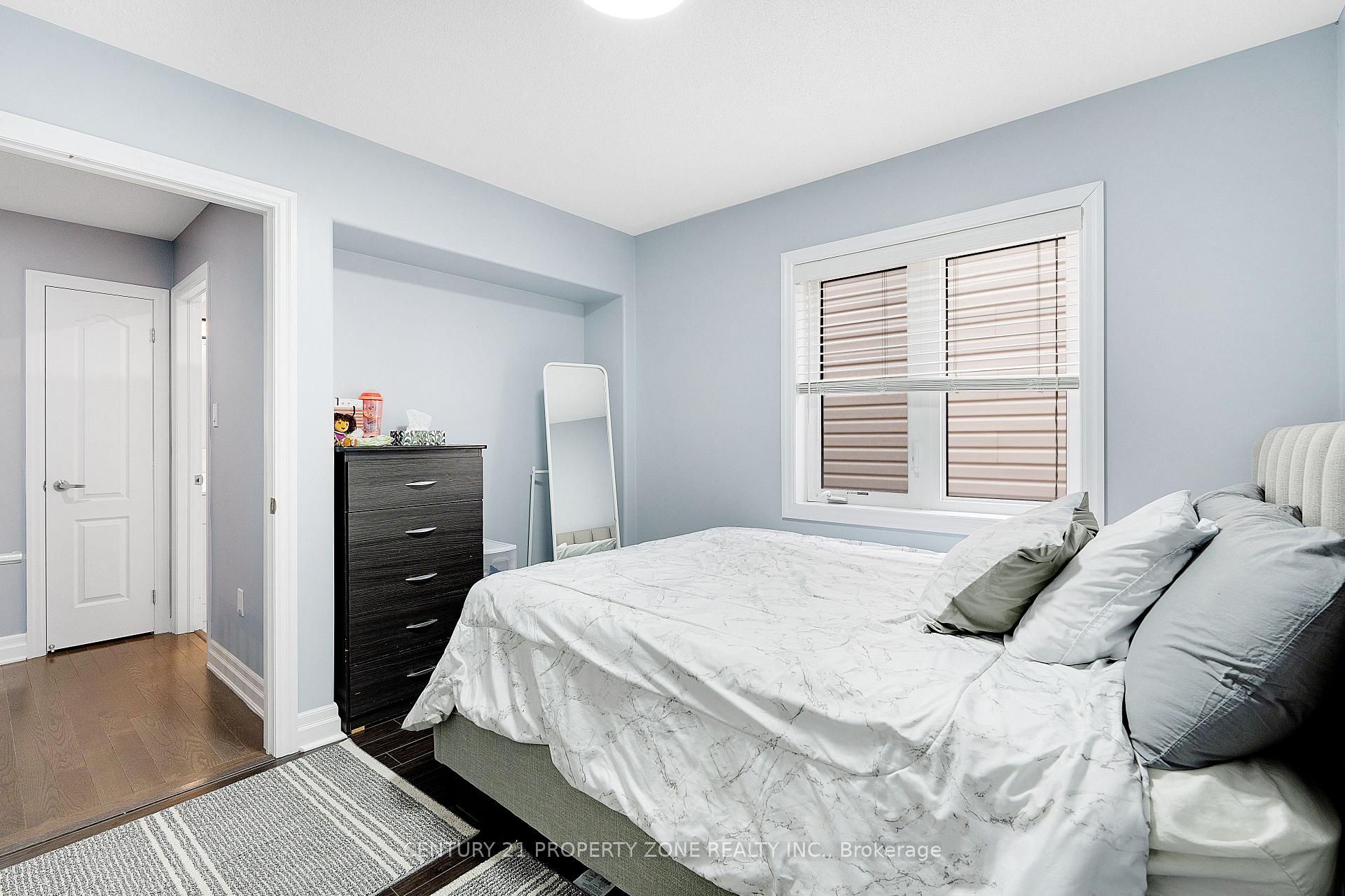 Photo 11 of 9 Giltspur Road, Brampton, Northwest Brampton — HOMEH