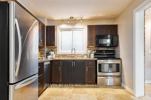 Photo 10 of 201 Eastlawn Street, Oshawa, Donevan — HOMEH