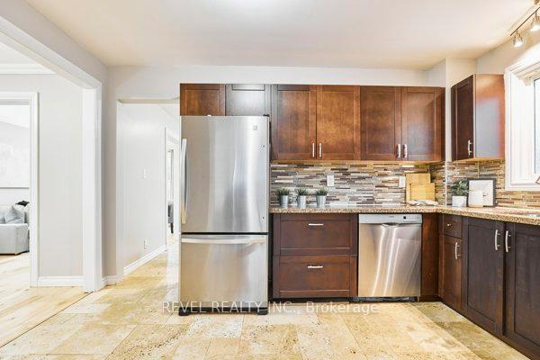 Photo 7 of 201 Eastlawn Street, Oshawa, Donevan — HOMEH