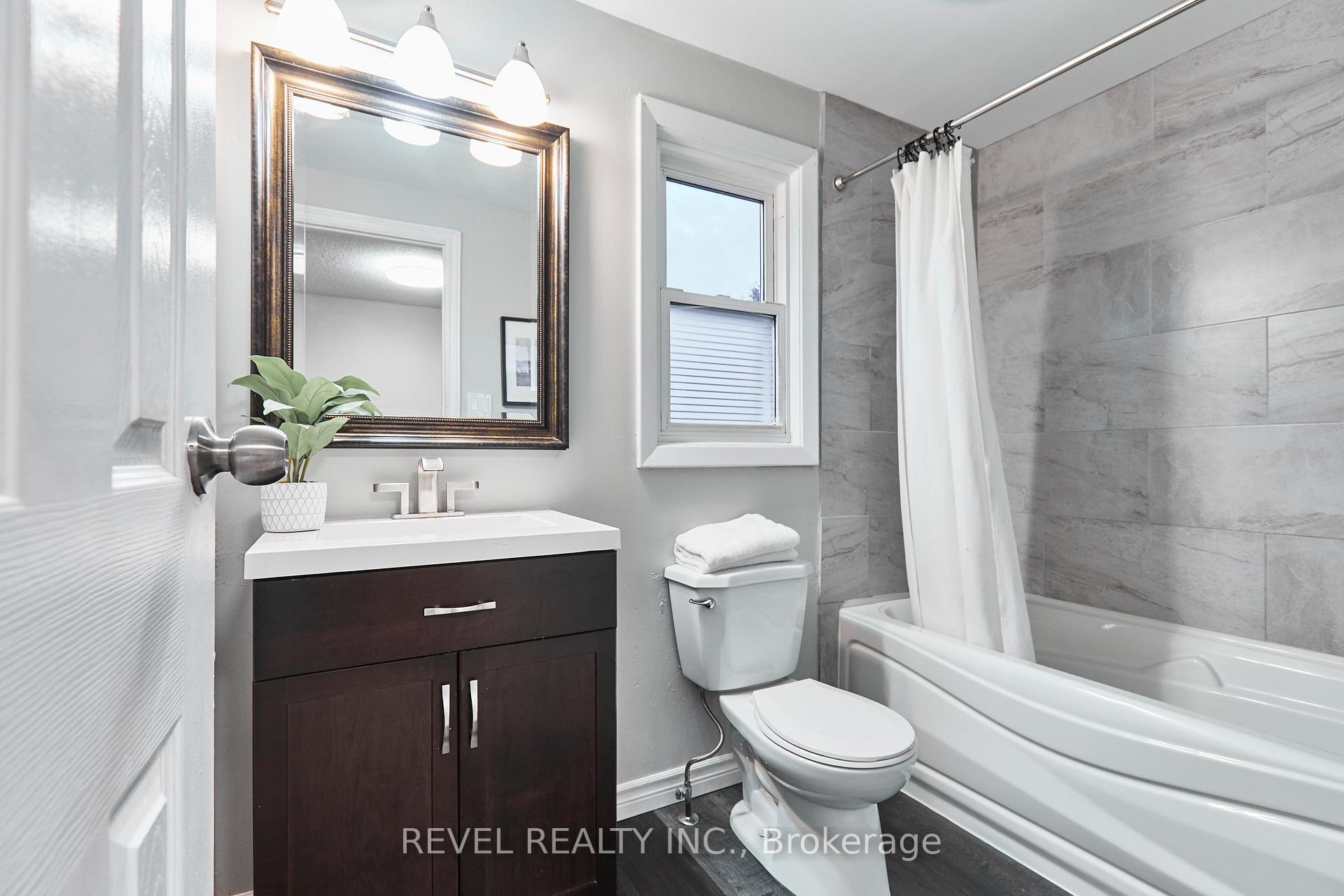 Photo 22 of 201 Eastlawn Street, Oshawa, Donevan — HOMEH