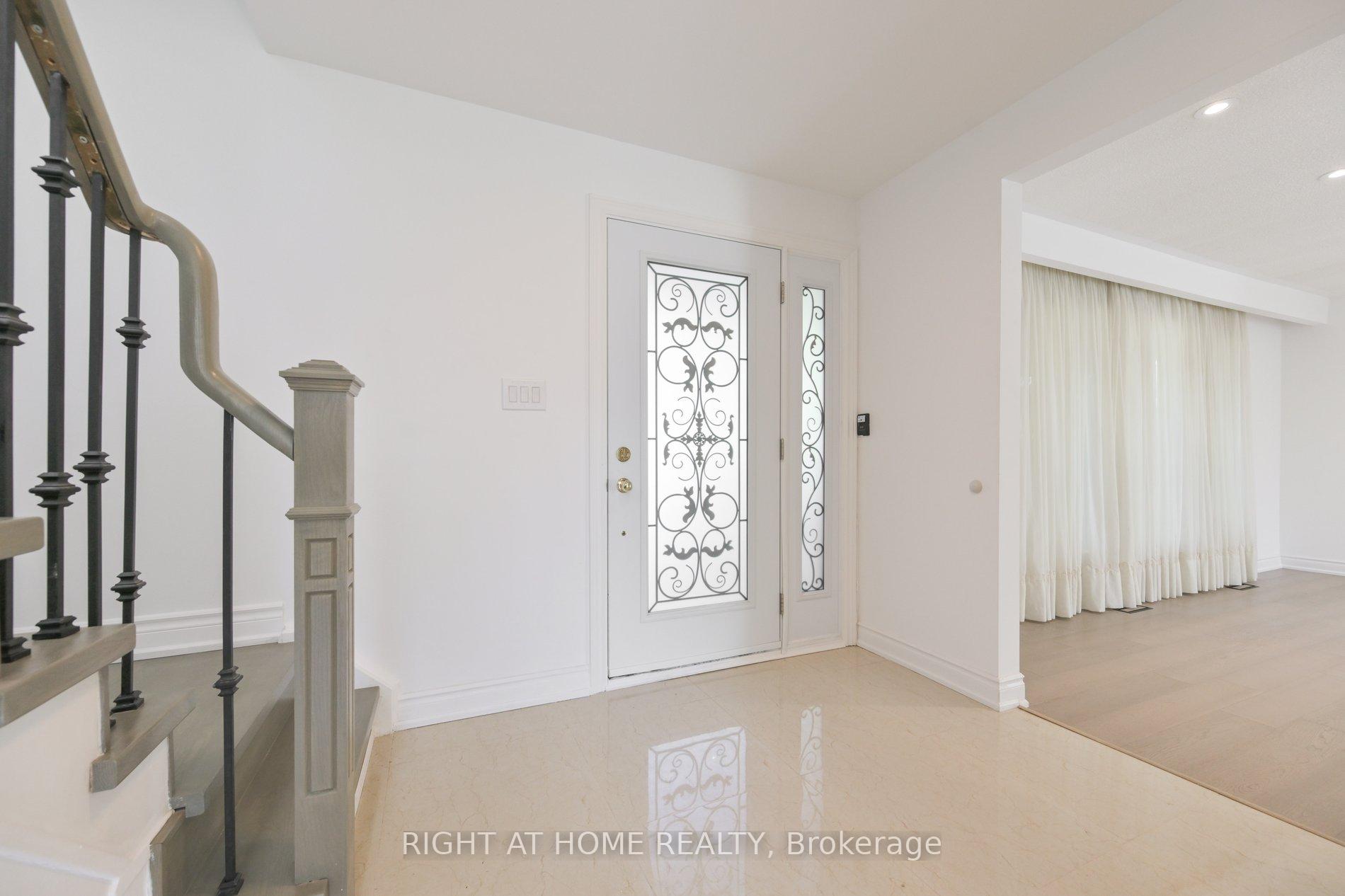 Photo 15 of 196 Romfield Circuit, Markham, Royal Orchard — HOMEH