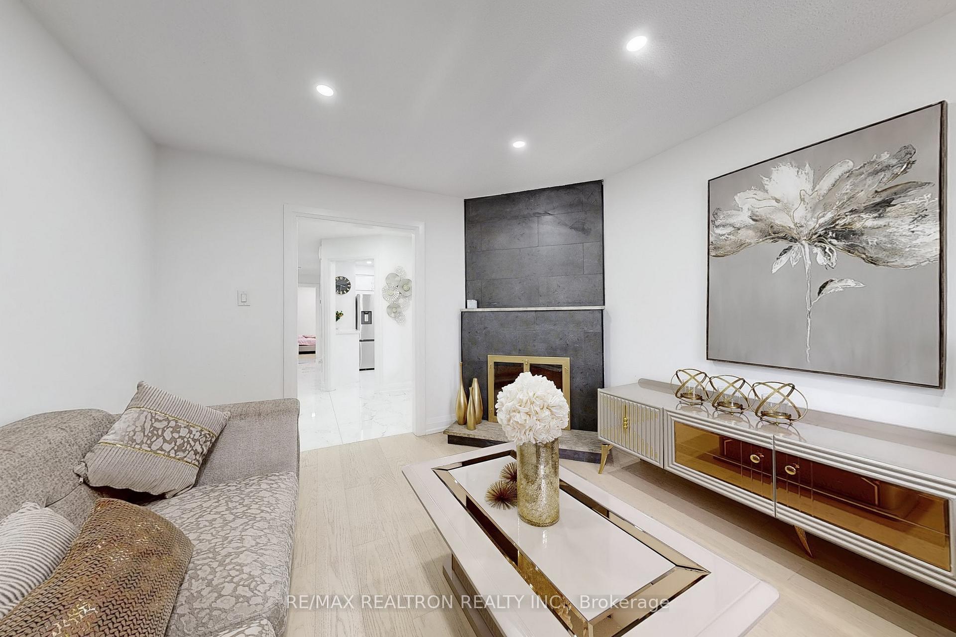 Photo 9 of 21 Delaney Drive, Ajax, Central West — HOMEH