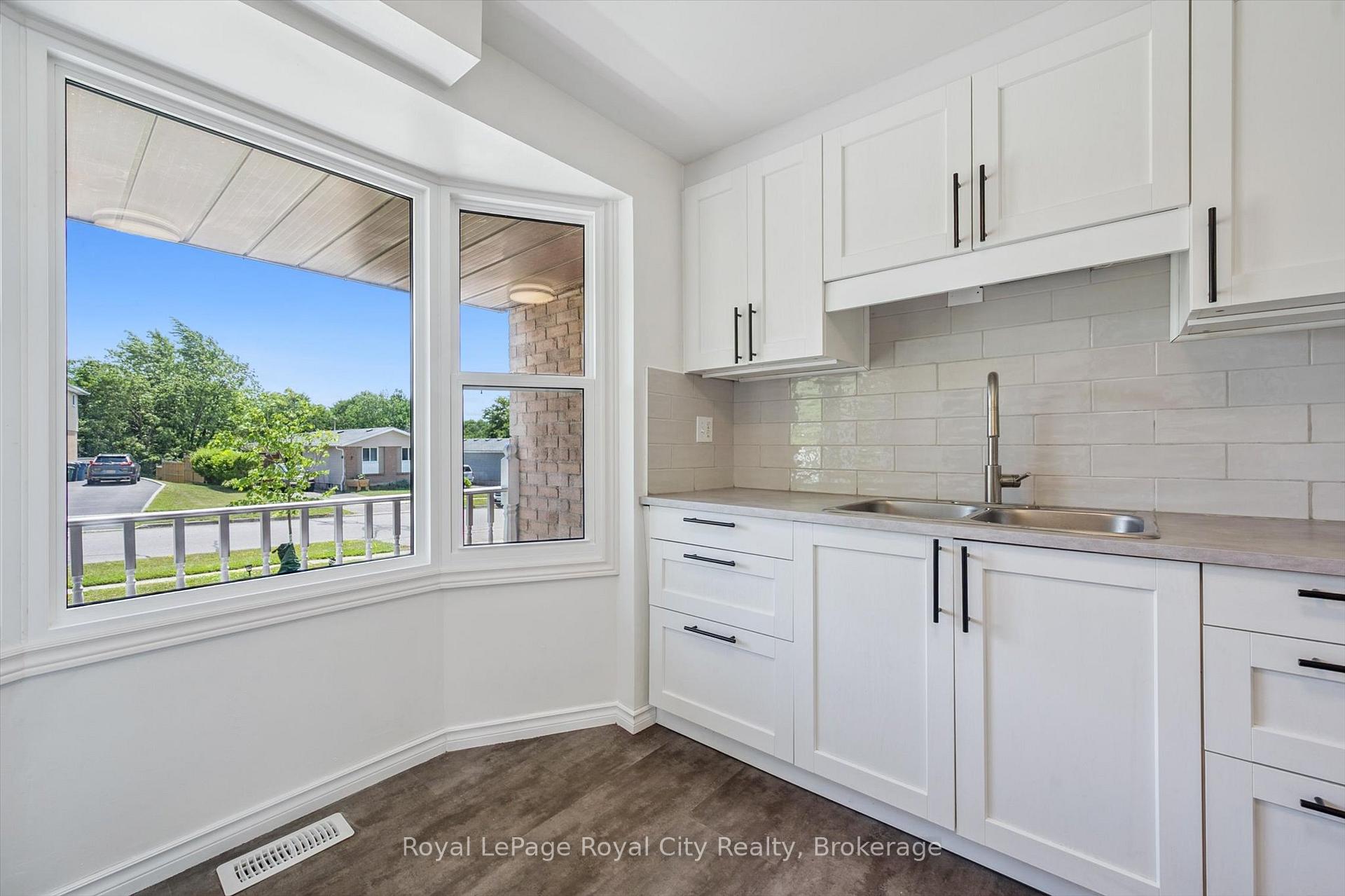 Photo 6 of 30 Leacock Avenue, Guelph, Grange Road — HOMEH