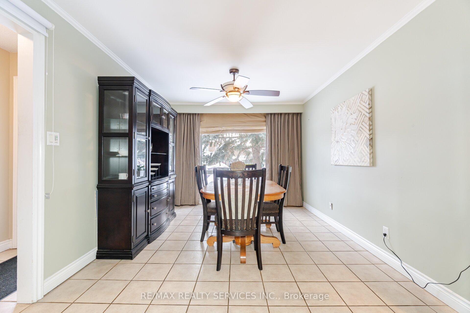 Photo 7 of 21 Camberley Crescent, Brampton, Brampton North — HOMEH
