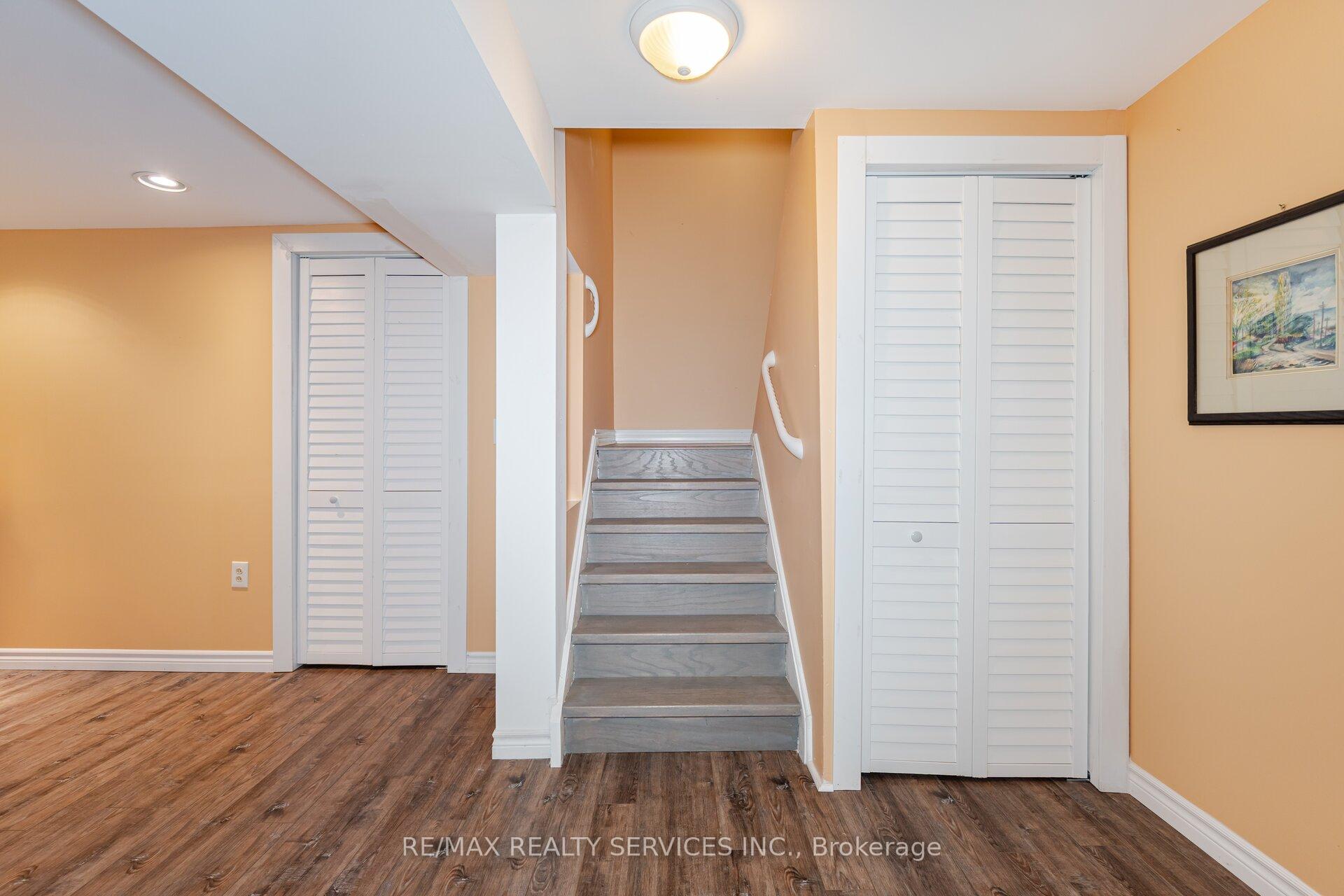 Photo 16 of 21 Camberley Crescent, Brampton, Brampton North — HOMEH