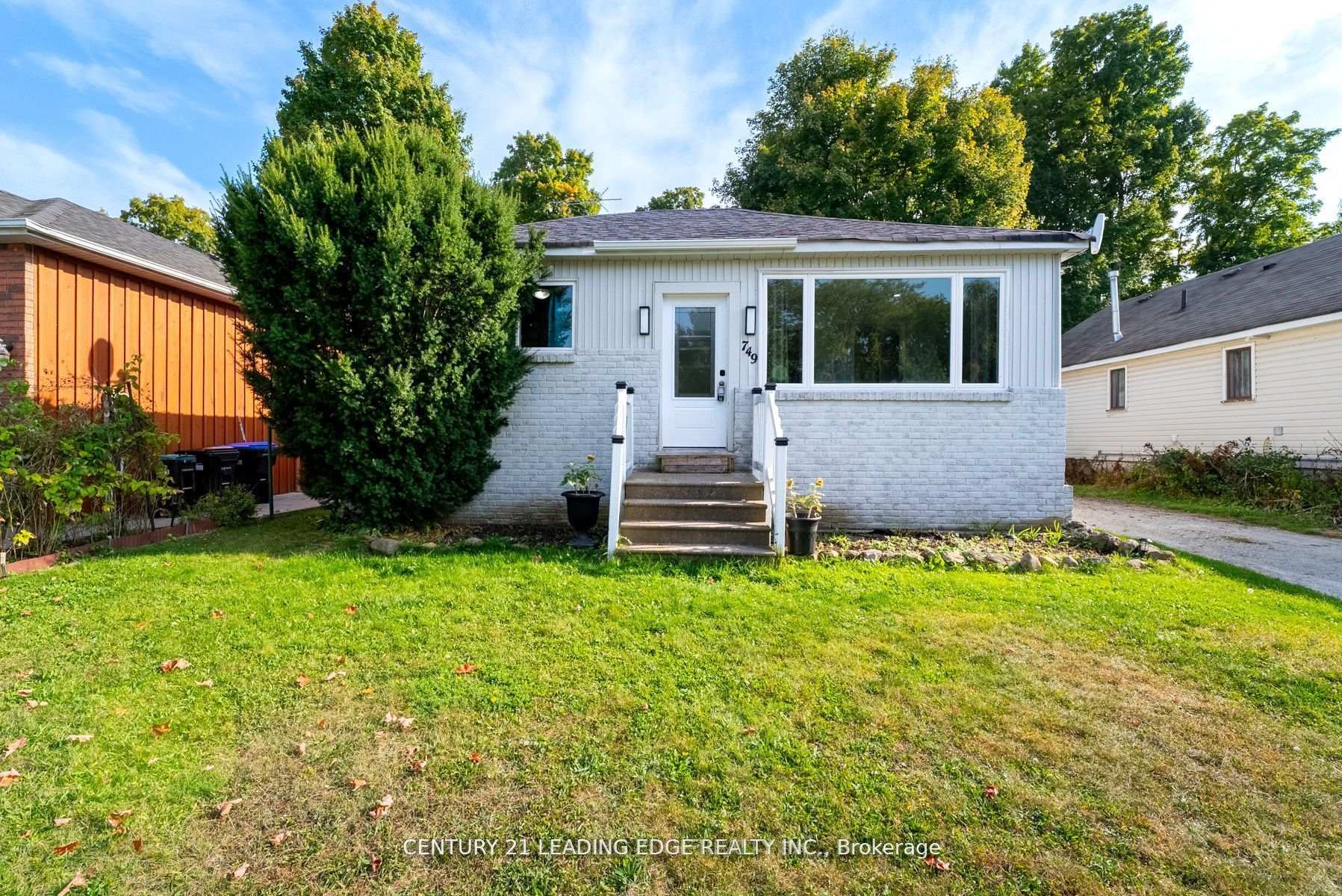 Front of 749 Innisfil Beach Road