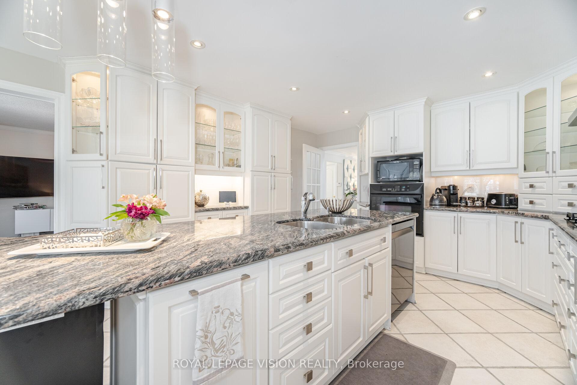 Photo 10 of 282 Firglen Ridge, Vaughan, Islington Woods — HOMEH