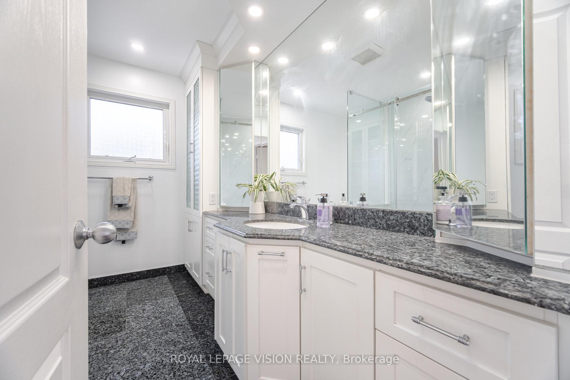 Photo 29 of 282 Firglen Ridge, Vaughan, Islington Woods — HOMEH