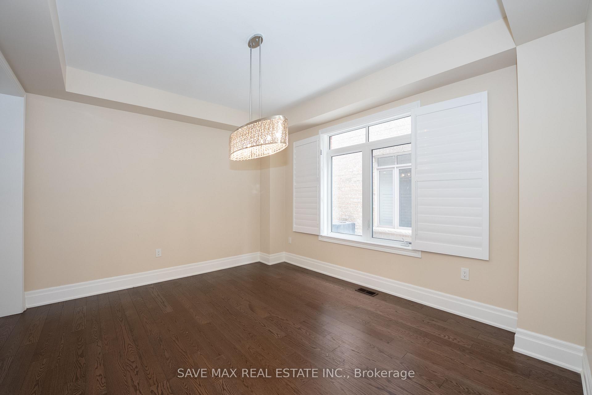 Photo 5 of 36 Roulette Crescent, Brampton, Northwest Brampton — HOMEH