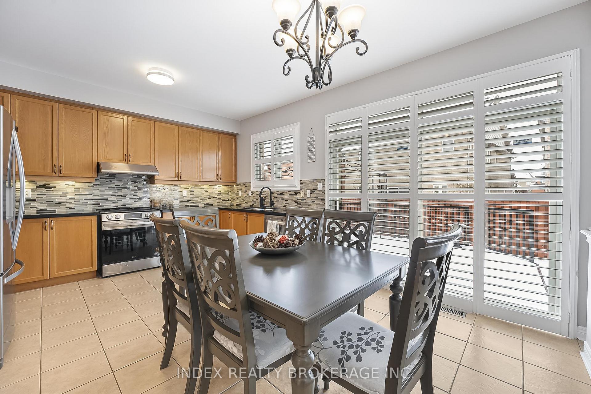 Photo 6 of 33 Timberwolf Road, Brampton, Bram East — HOMEH