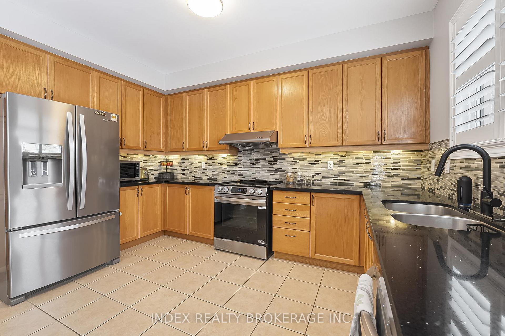 Photo 7 of 33 Timberwolf Road, Brampton, Bram East — HOMEH