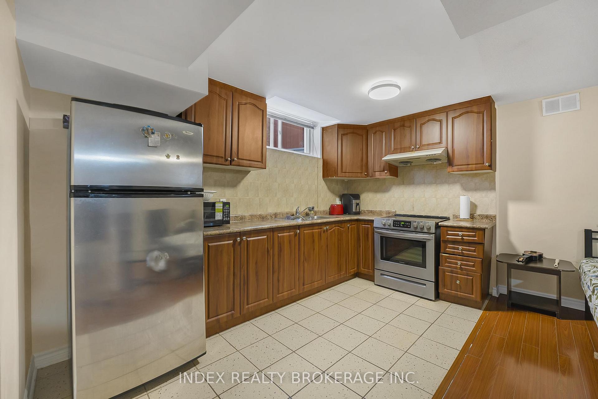 Photo 44 of 33 Timberwolf Road, Brampton, Bram East — HOMEH