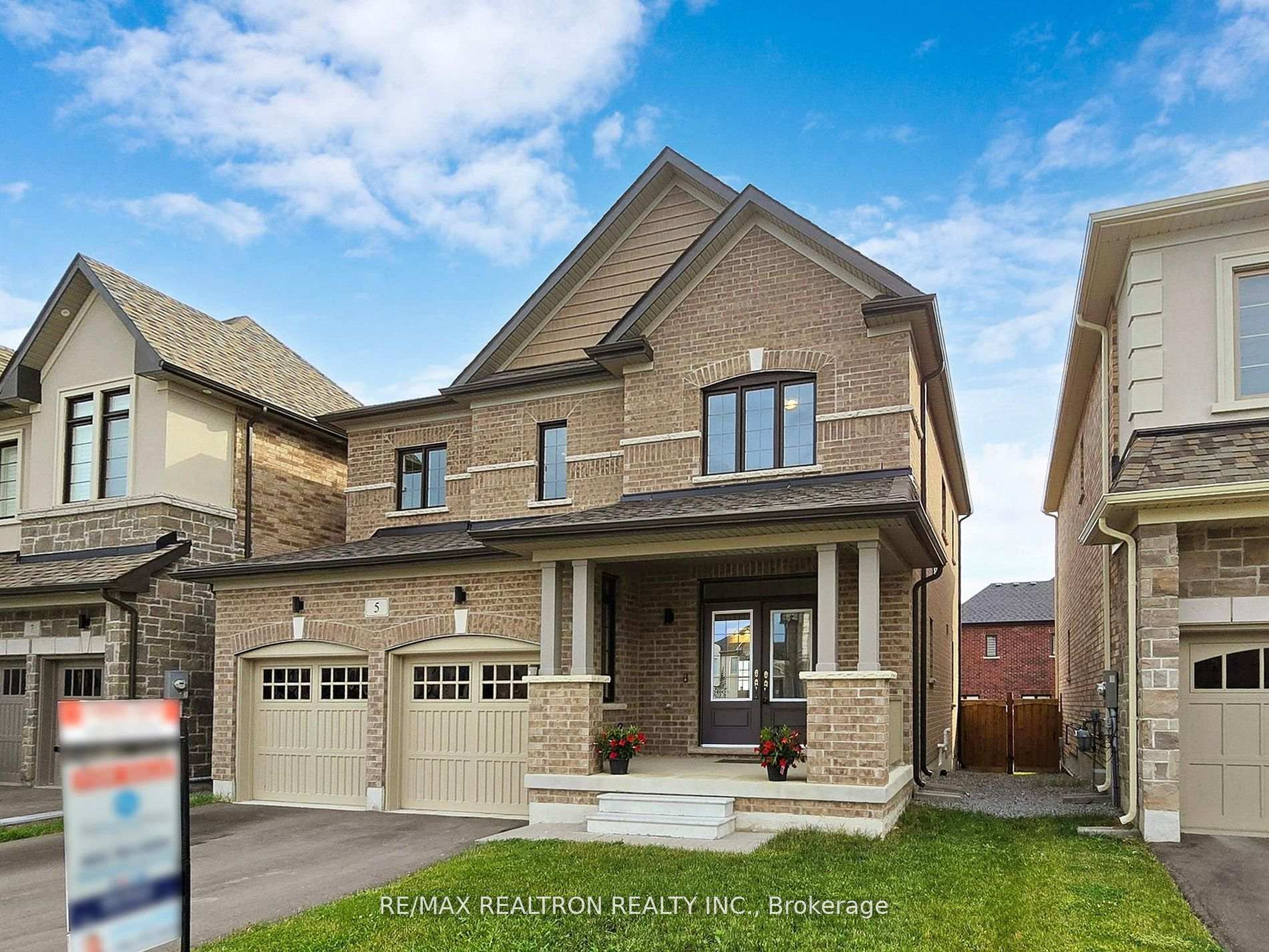 Photo 3 of 5 Pietrowski Drive, Georgina, Keswick North — HOMEH