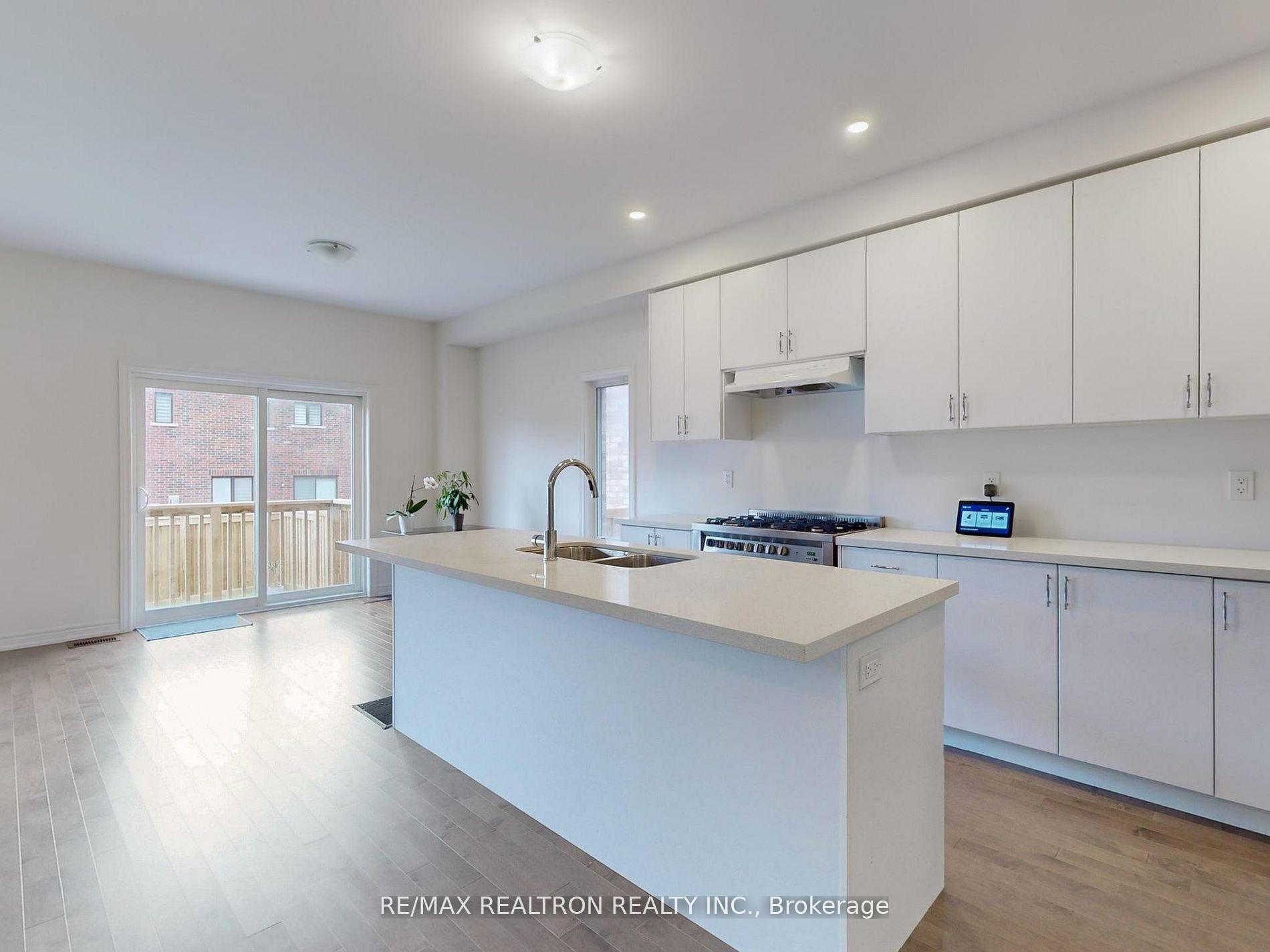 Photo 11 of 5 Pietrowski Drive, Georgina, Keswick North — HOMEH