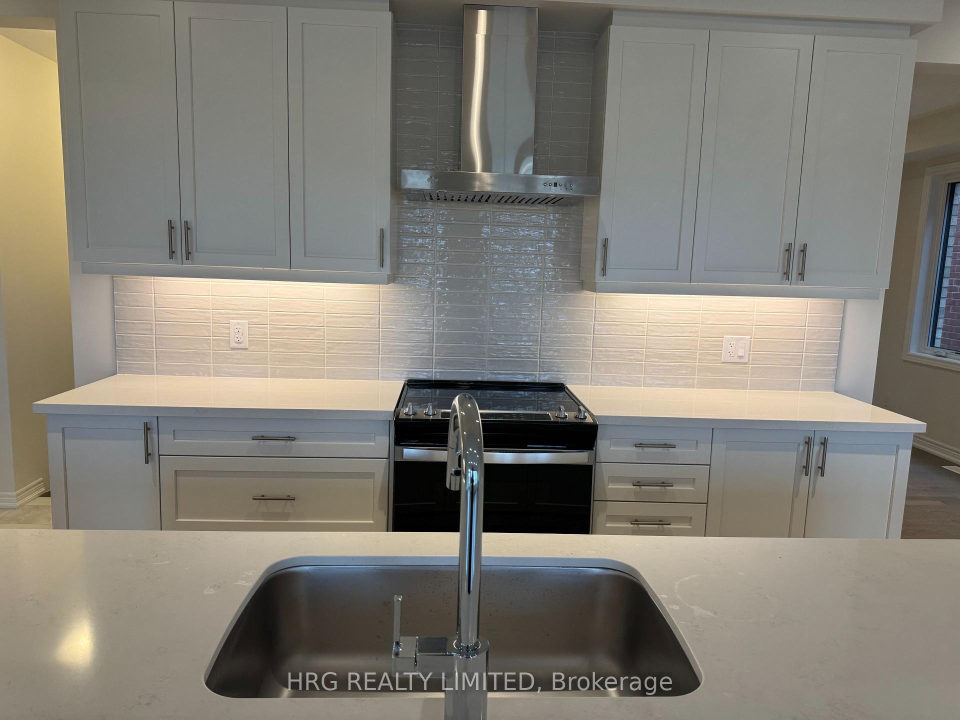 Photo 4 of 46 Guernsey Drive W, Kitchener — HOMEH
