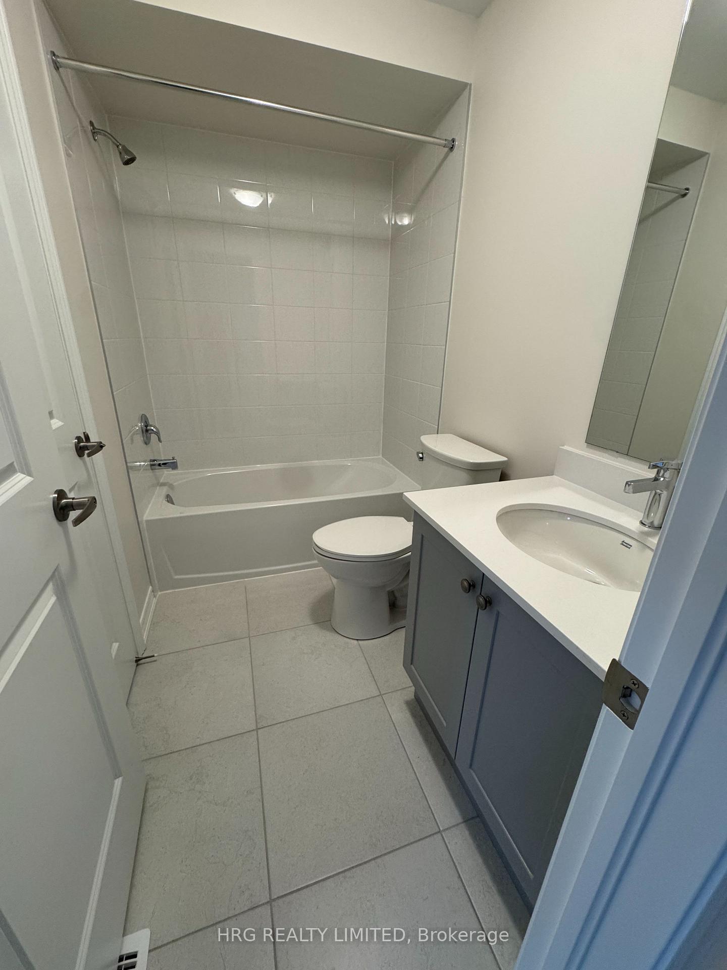 Photo 12 of 46 Guernsey Drive W, Kitchener — HOMEH