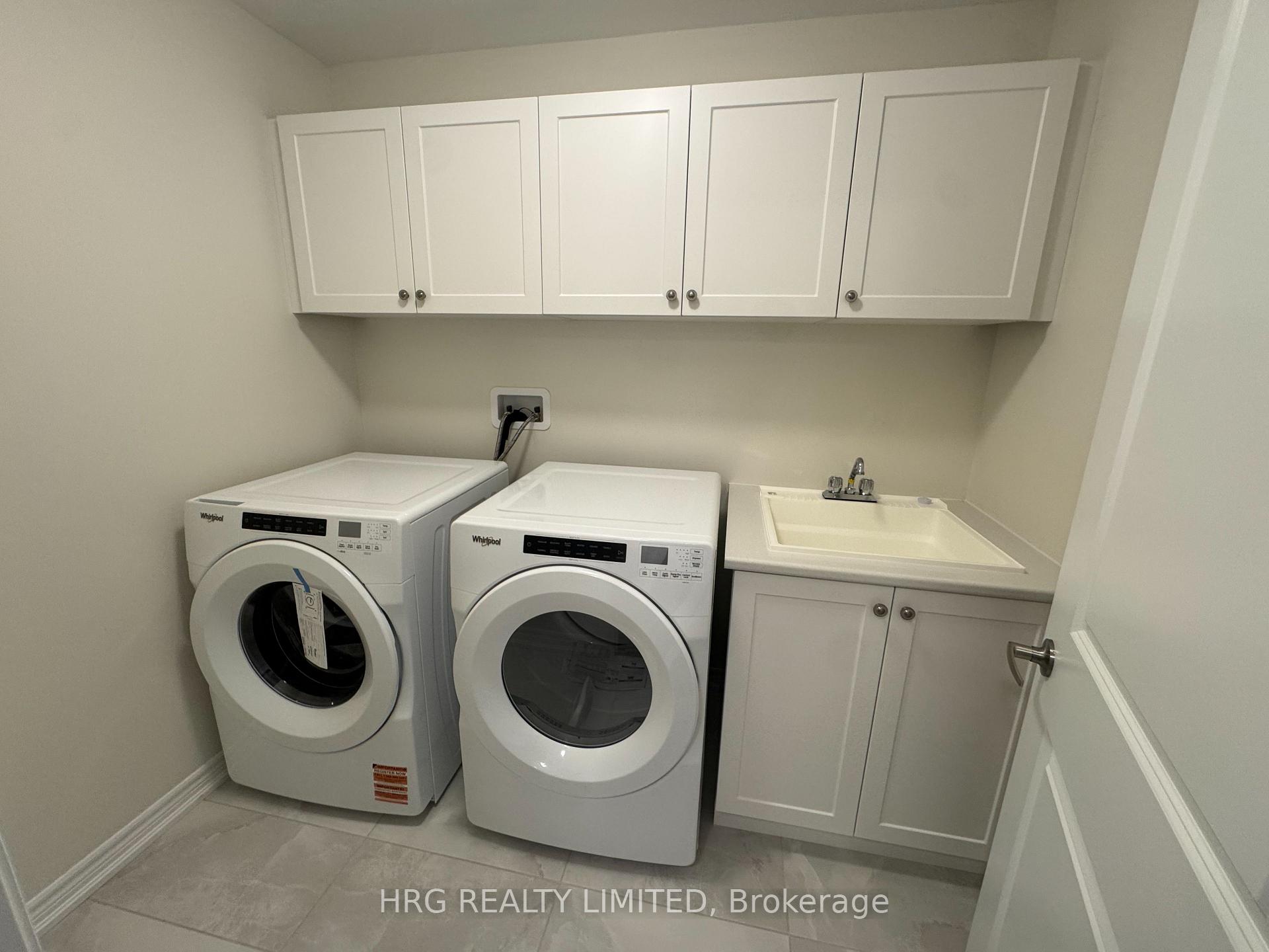 Photo 15 of 46 Guernsey Drive W, Kitchener — HOMEH