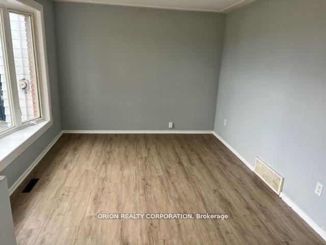 Photo 10 of 359.5 Strathearne Avenue W, Hamilton, Homeside — HOMEH