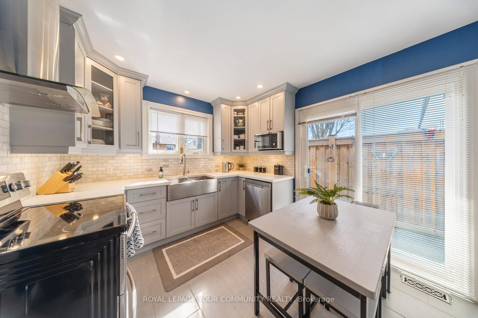 Photo 12 of 37 Burgby Avenue, Brampton, Northwood Park — HOMEH