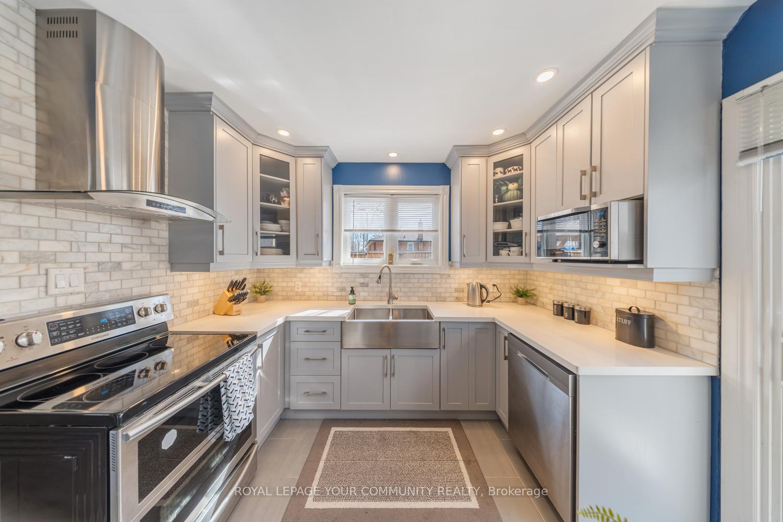 Photo 11 of 37 Burgby Avenue, Brampton, Northwood Park — HOMEH
