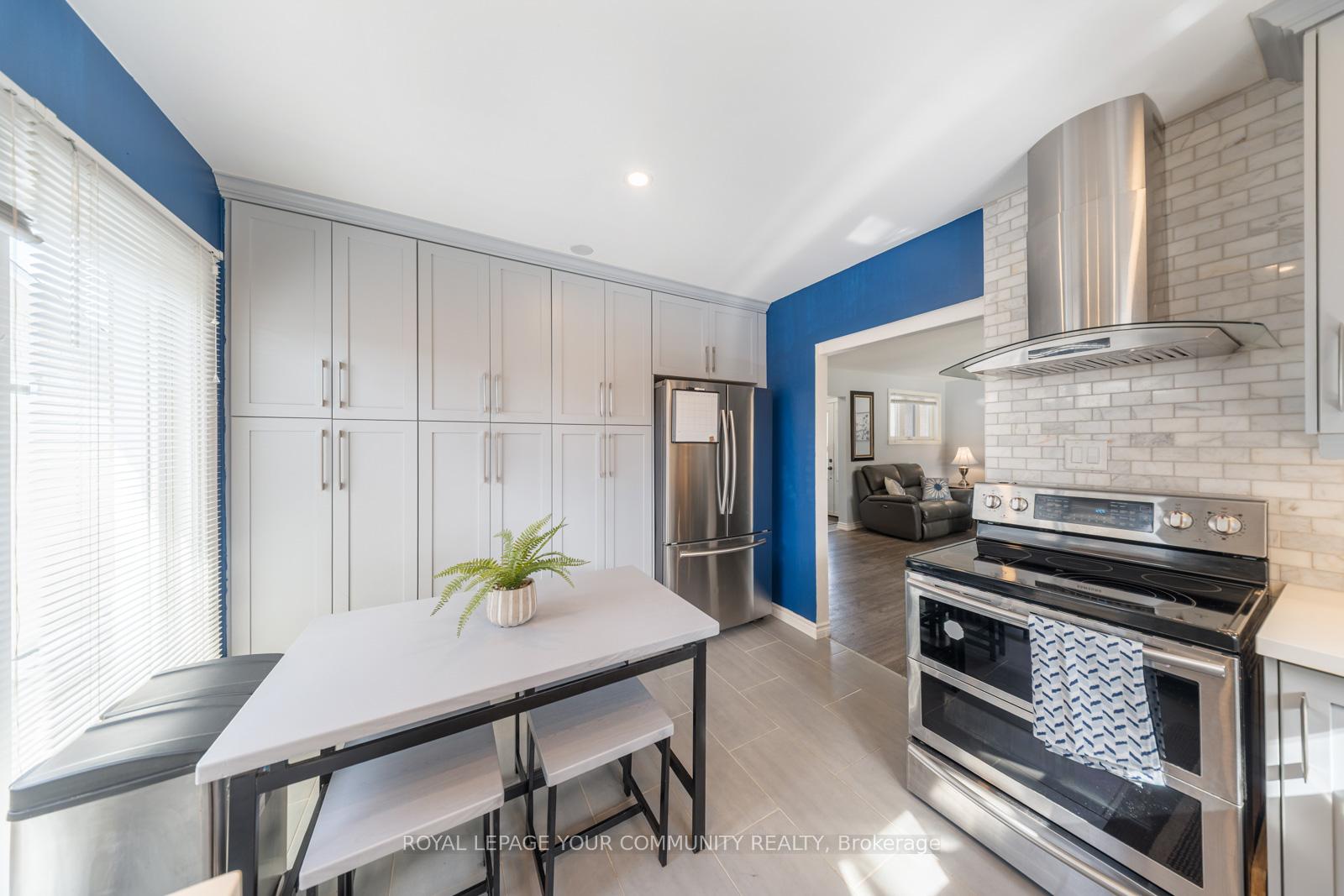 Photo 14 of 37 Burgby Avenue, Brampton, Northwood Park — HOMEH