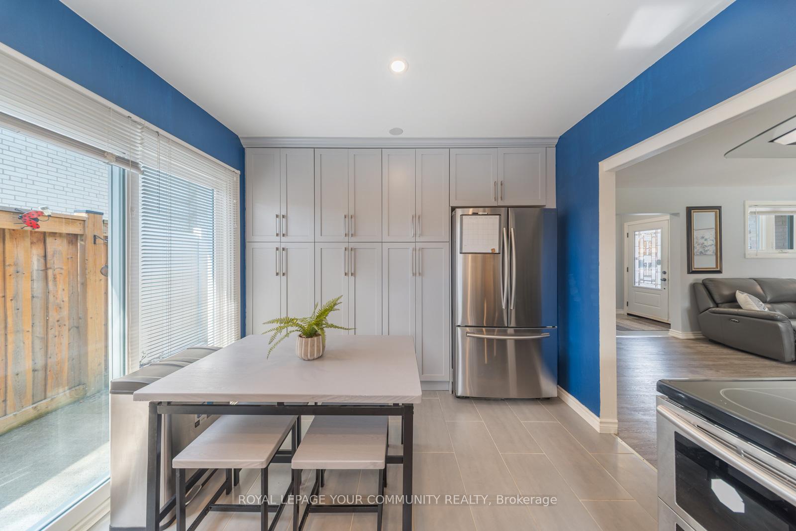 Photo 13 of 37 Burgby Avenue, Brampton, Northwood Park — HOMEH