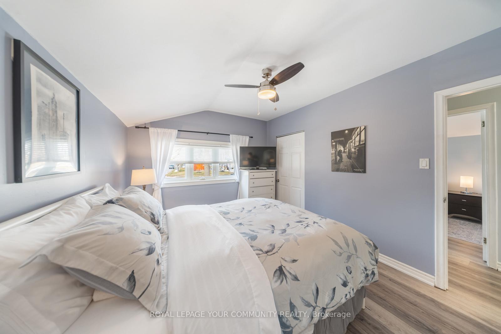 Photo 17 of 37 Burgby Avenue, Brampton, Northwood Park — HOMEH