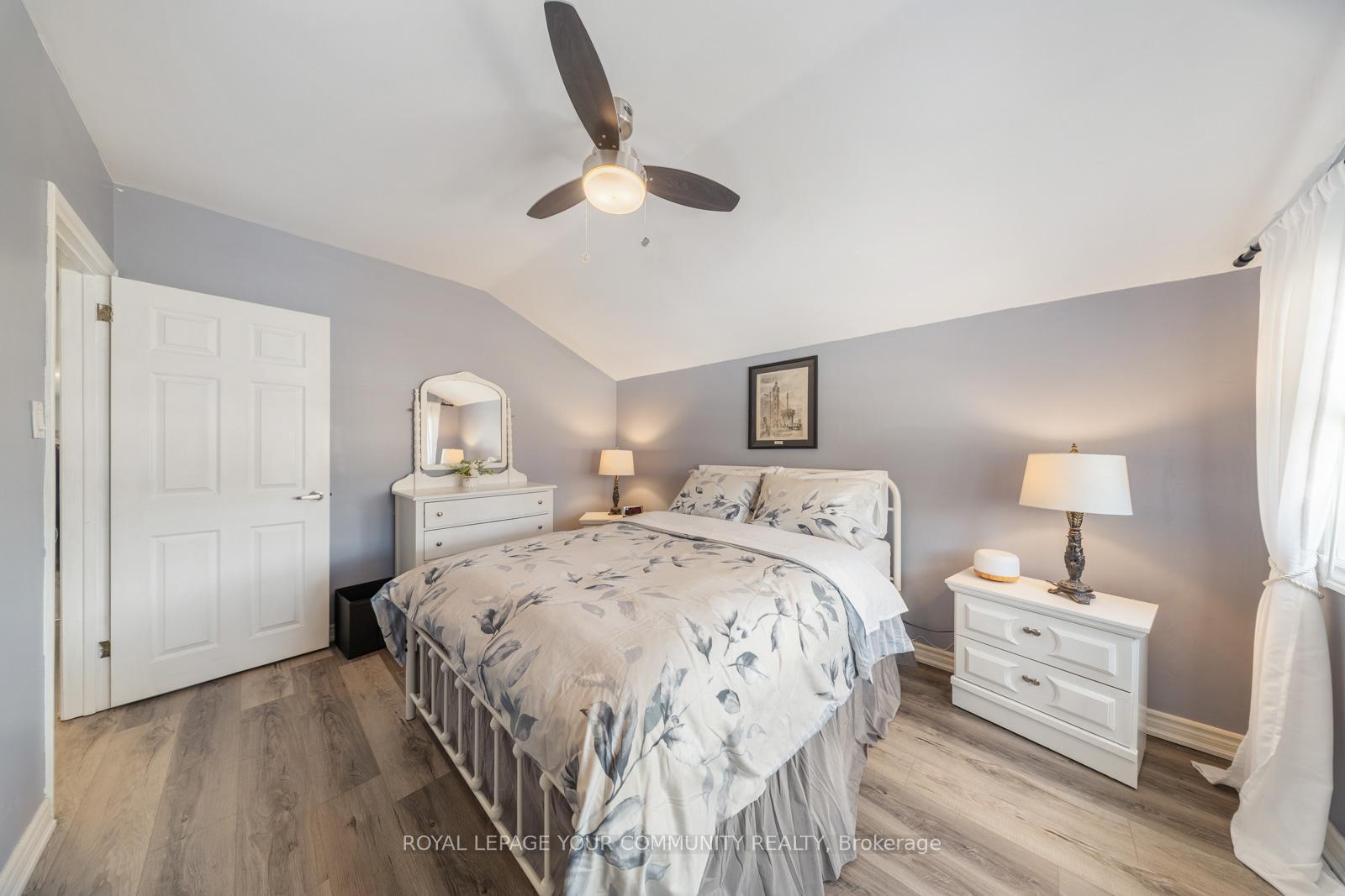 Photo 18 of 37 Burgby Avenue, Brampton, Northwood Park — HOMEH
