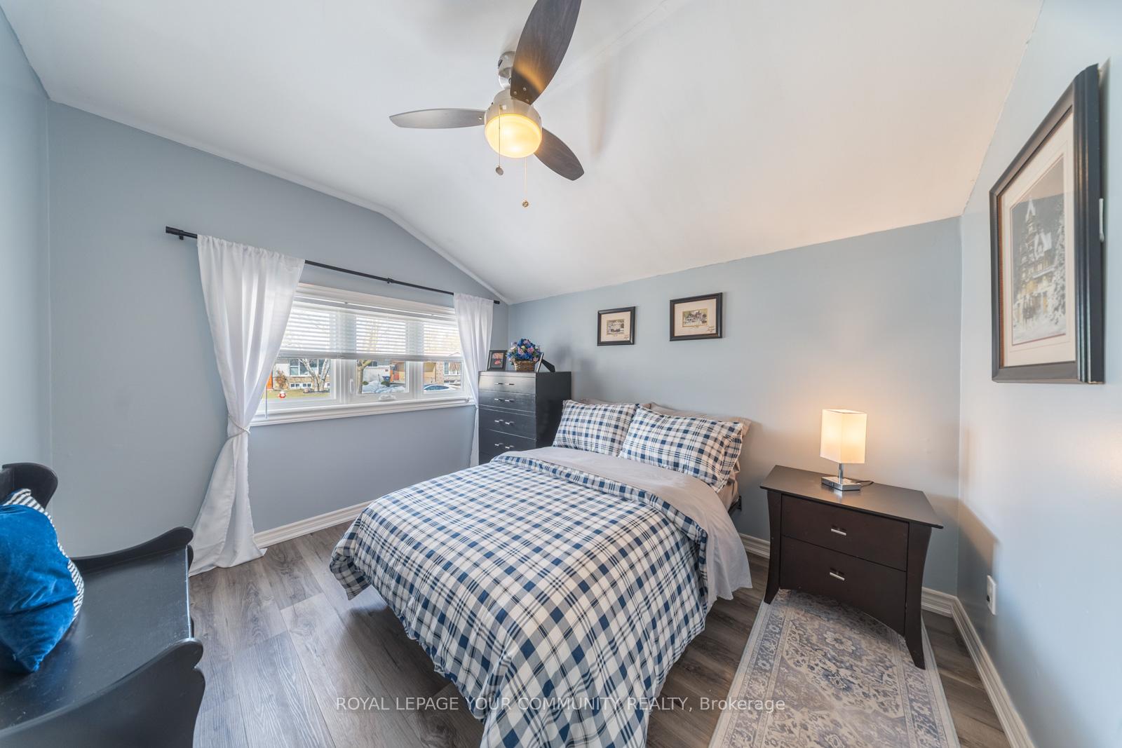 Photo 21 of 37 Burgby Avenue, Brampton, Northwood Park — HOMEH