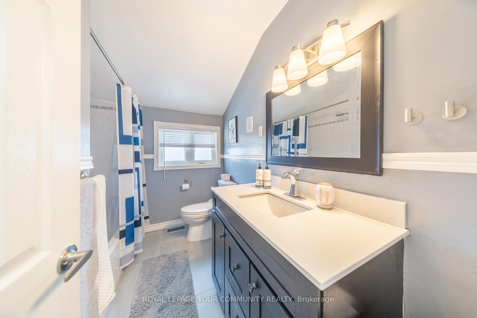 Photo 27 of 37 Burgby Avenue, Brampton, Northwood Park — HOMEH